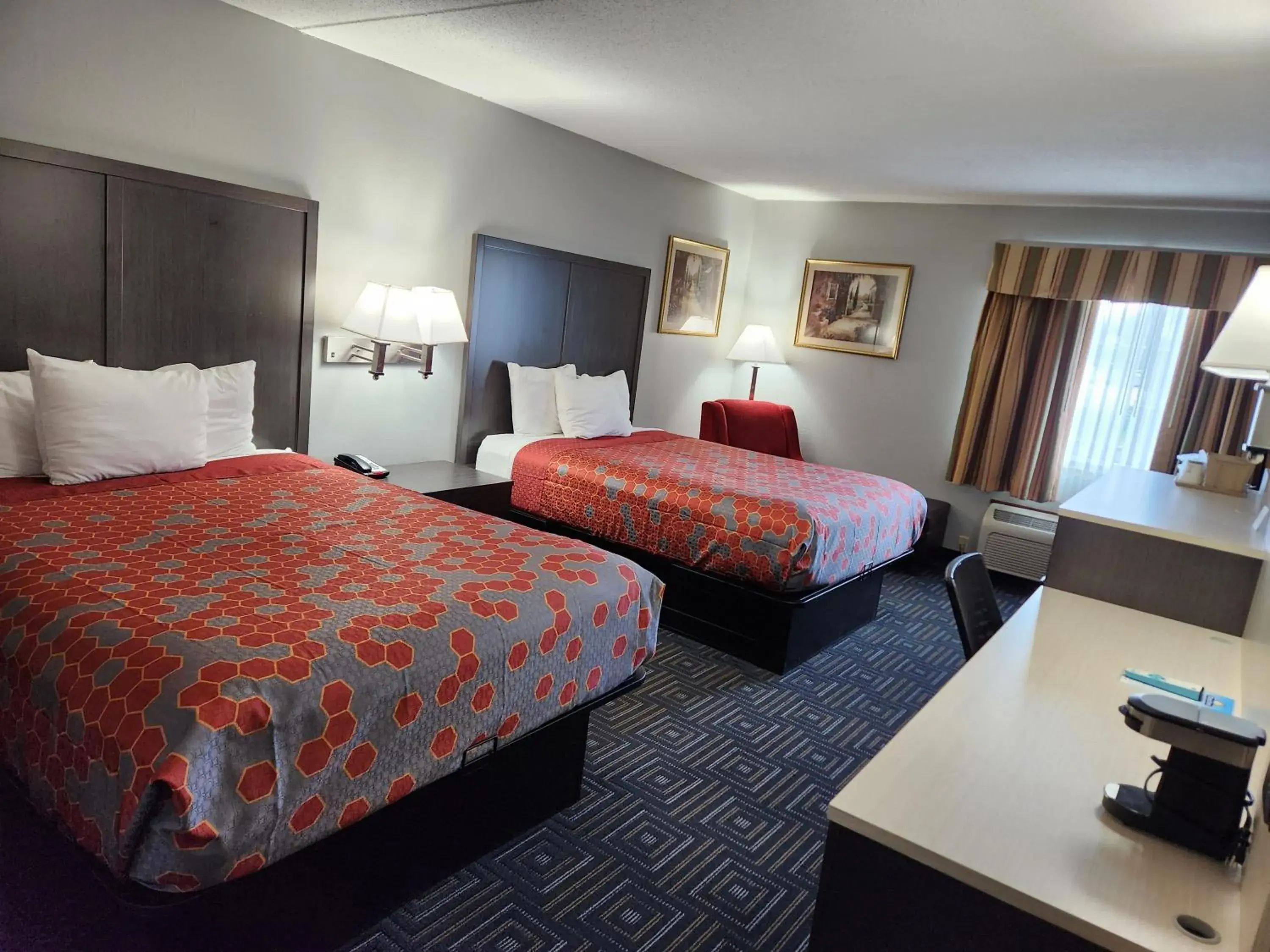 Queen Room with Two Queen Beds - Disability Access/Non-Smoking in Twin Cities Inn, Mounds View Queen Room with Two Queen Beds - Disability Access/Non-Smoking in Twin Cities Inn, Mounds View