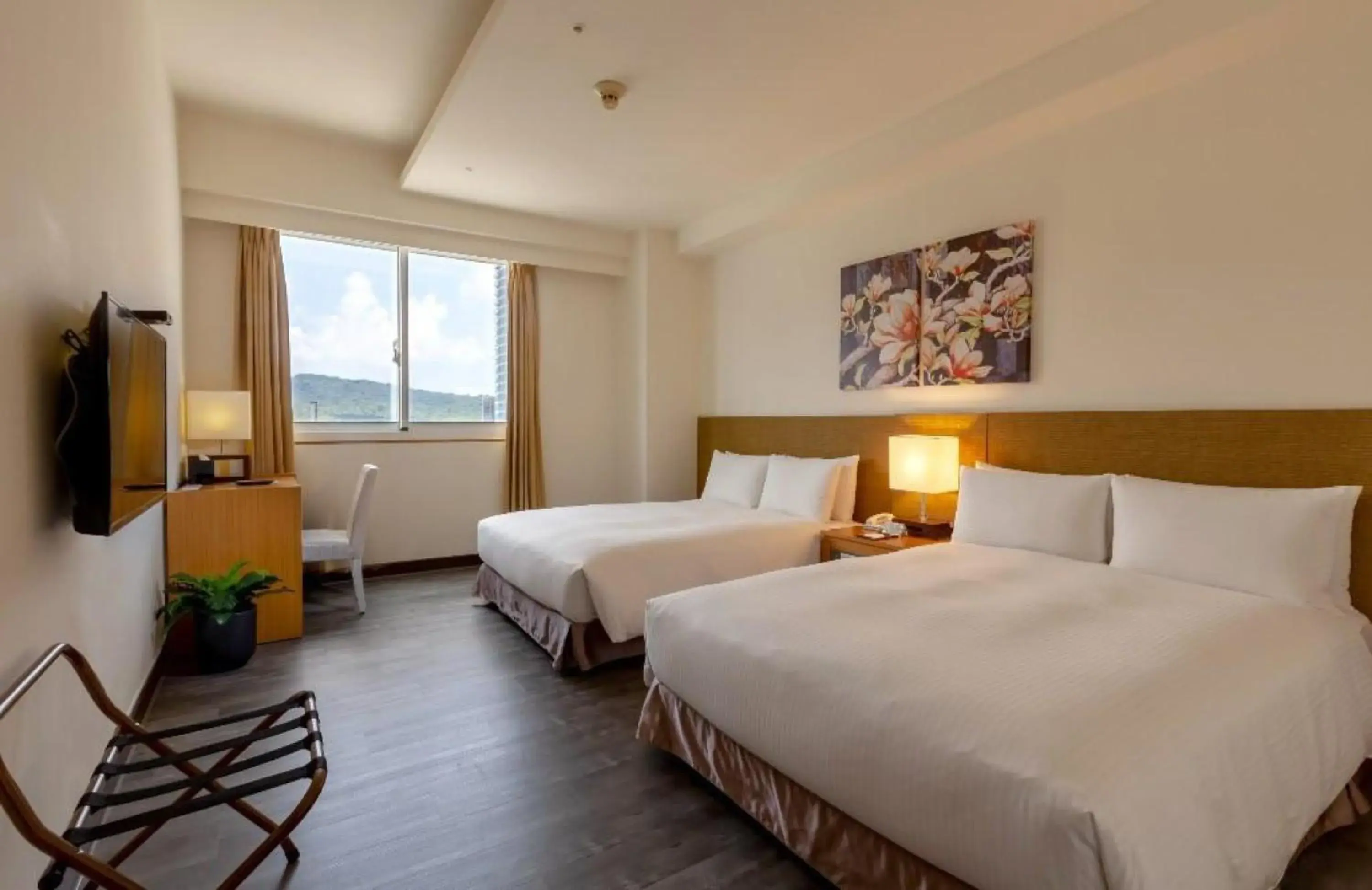 Standard Quadruple Room in Guide Education Culture Hotel Kaohsiung Museum of Fine Arts Standard Quadruple Room in Guide Education Culture Hotel Kaohsiung Museum of Fine Arts