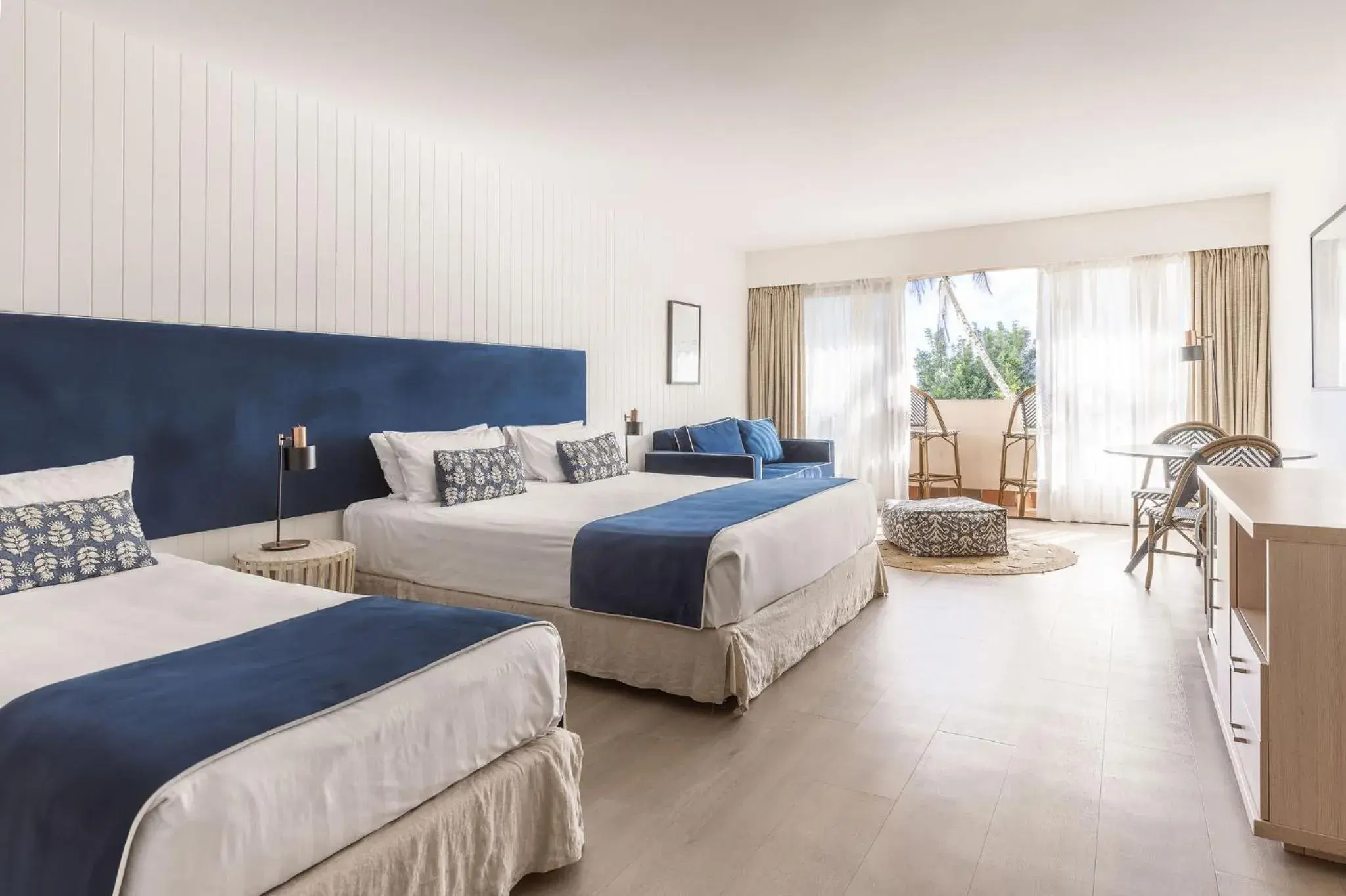 Deluxe Suite in Waves Byron Bay Deluxe Suite in Waves Byron Bay