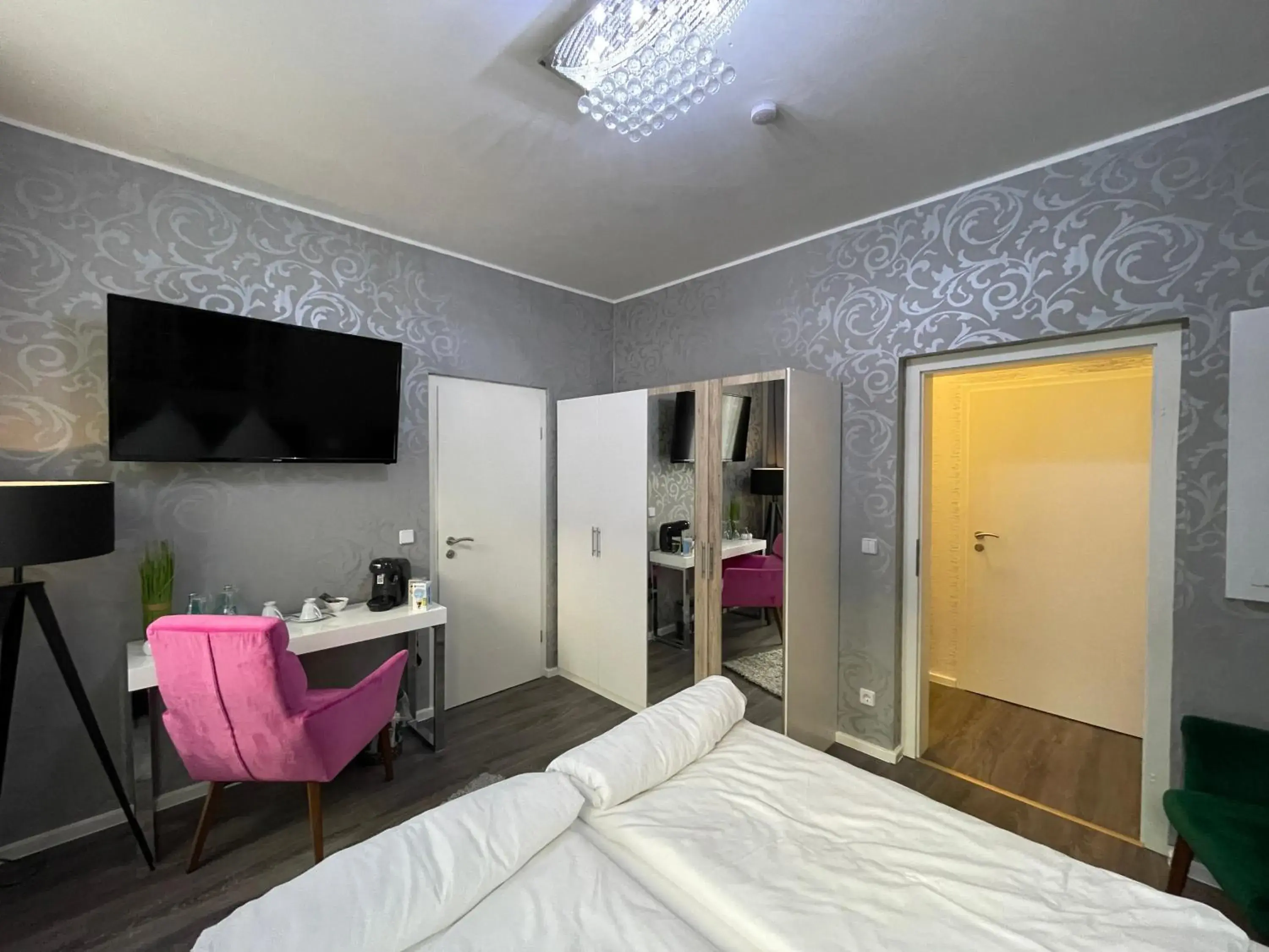 Standard Double Room - single occupancy in Hotel Maison LeMi Standard Double Room - single occupancy in Hotel Maison LeMi