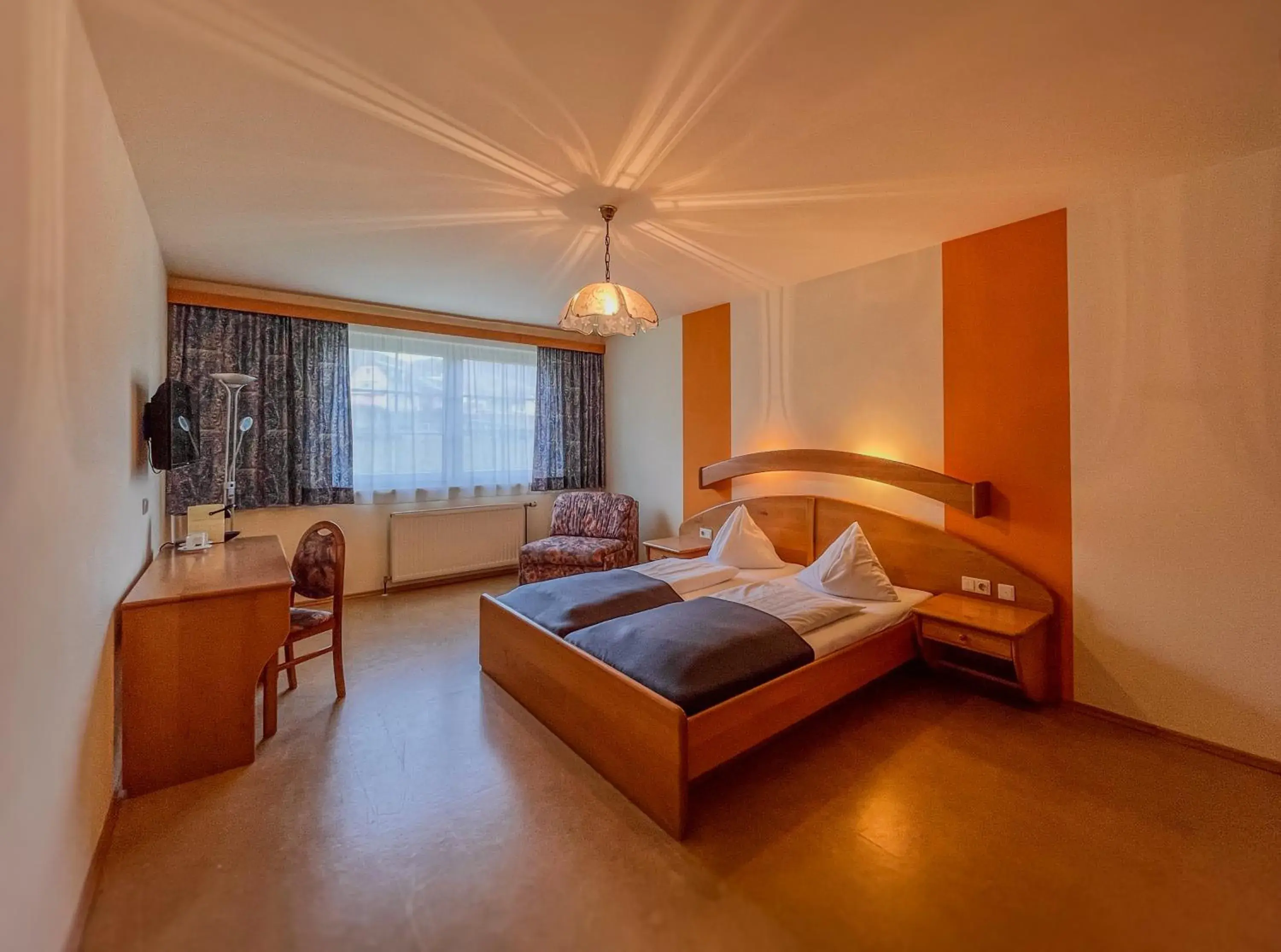 Comfort Double Room in STIERSCHNEIDER'S Weinhotel Wachau & Wiazhaus Comfort Double Room in STIERSCHNEIDER'S Weinhotel Wachau & Wiazhaus