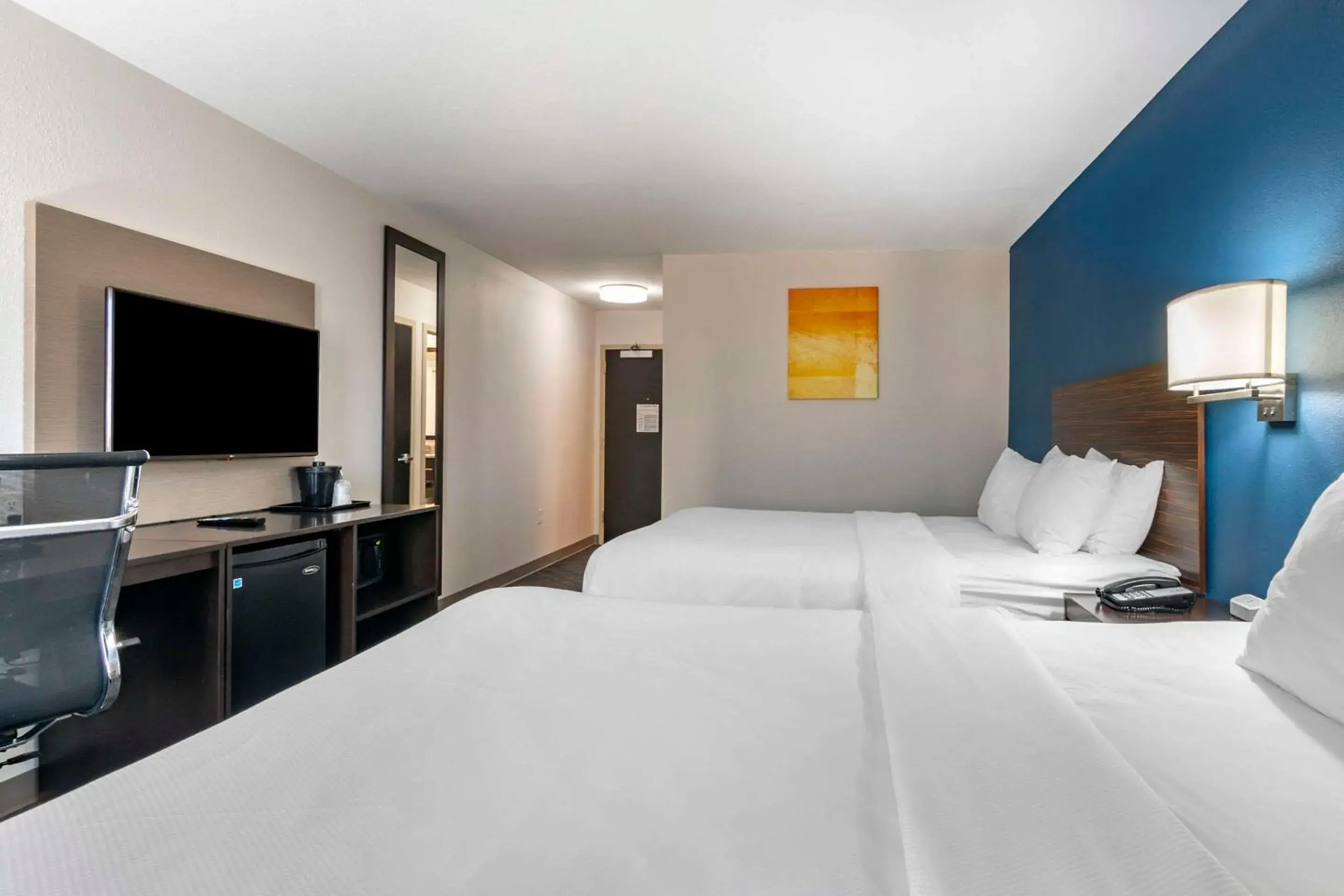 Queen Room with Two Queen Beds - Non-Smoking in Comfort Inn St Louis Airport Queen Room with Two Queen Beds - Non-Smoking in Comfort Inn St Louis Airport