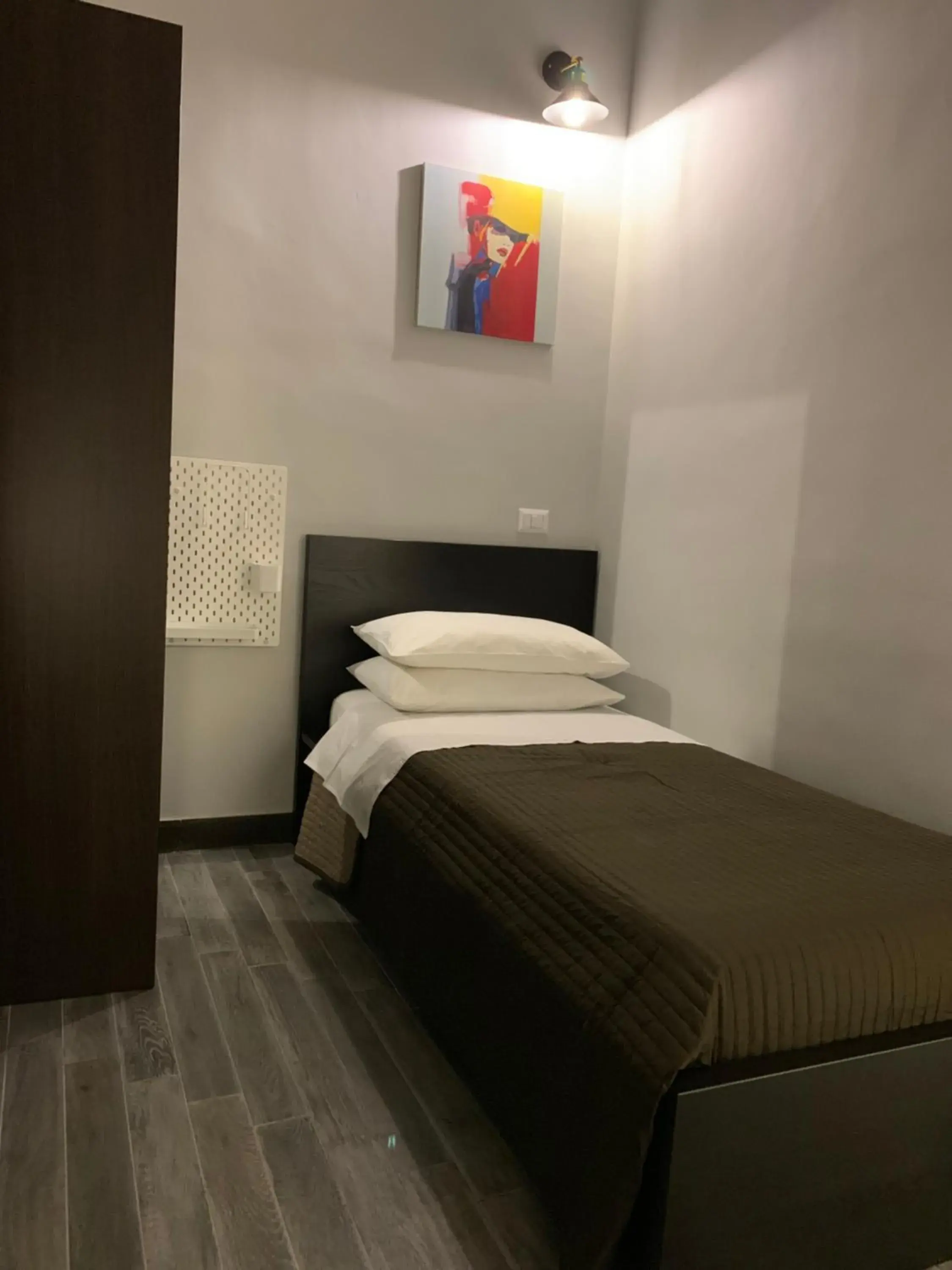 Single Room in Caio Duilio B&B Single Room in Caio Duilio B&B