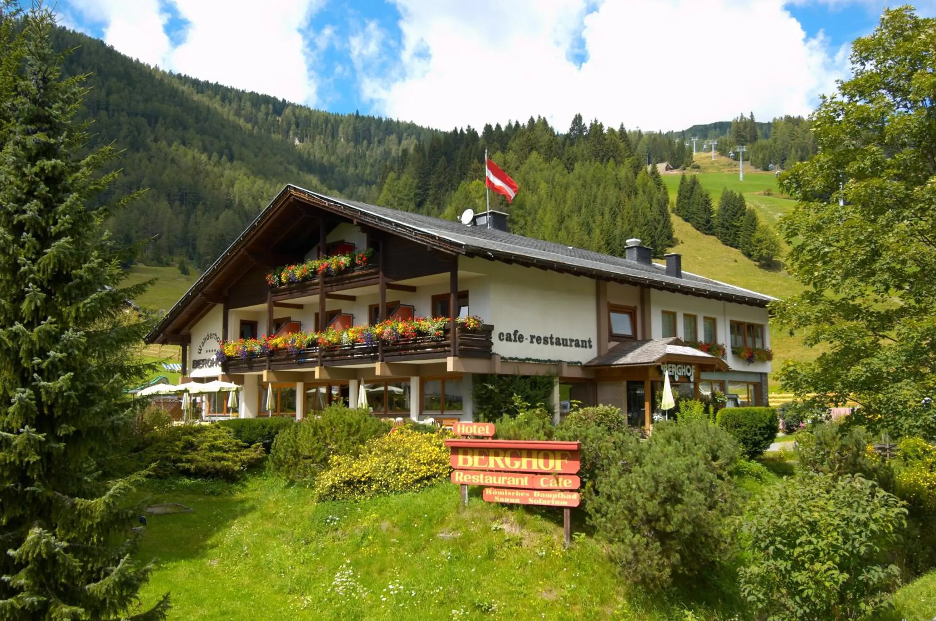 Schi- und Wanderhotel Berghof Schi- und Wanderhotel Berghof