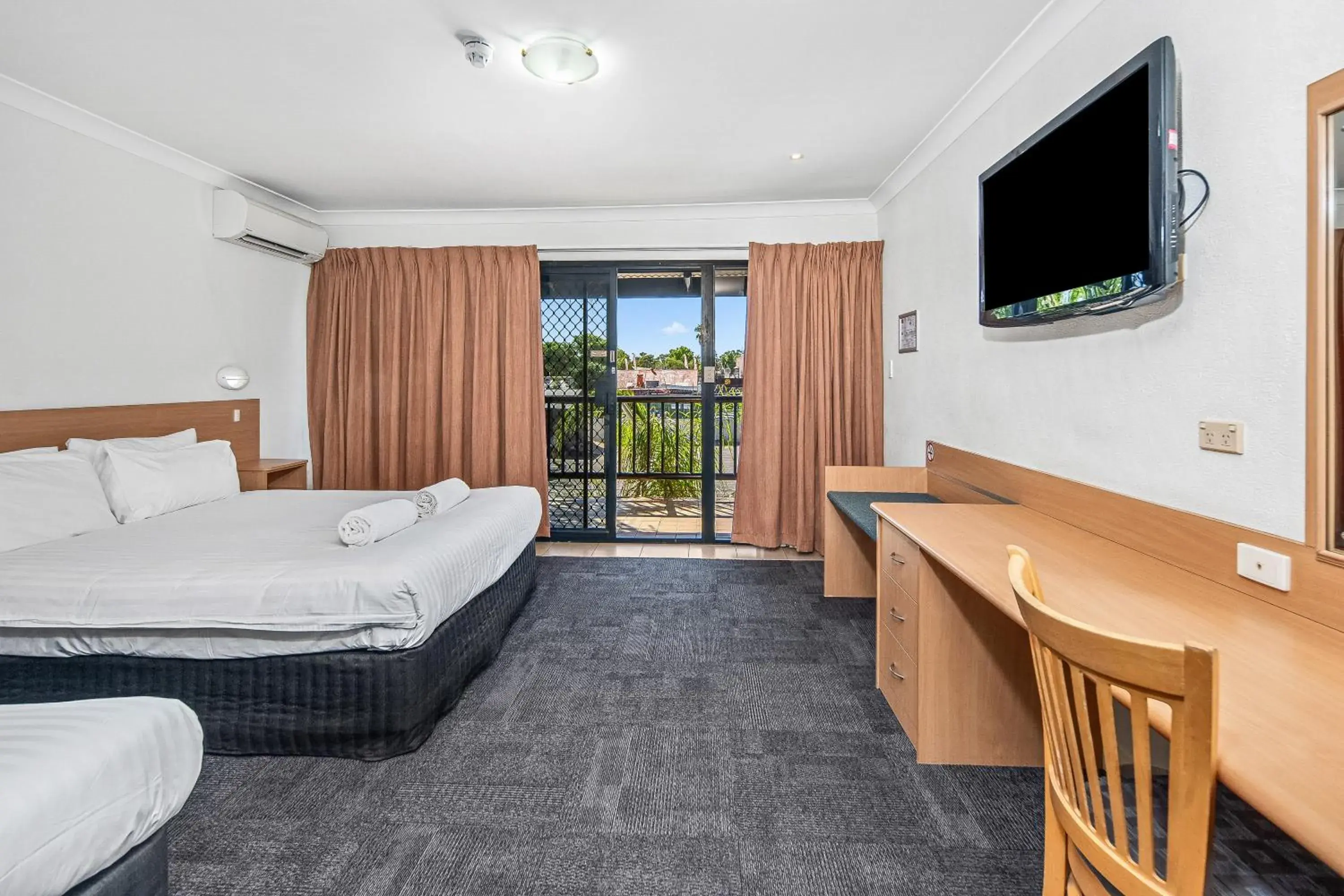 Standard Queen Twin in Diplomat Hotel Alice Springs Standard Queen Twin in Diplomat Hotel Alice Springs