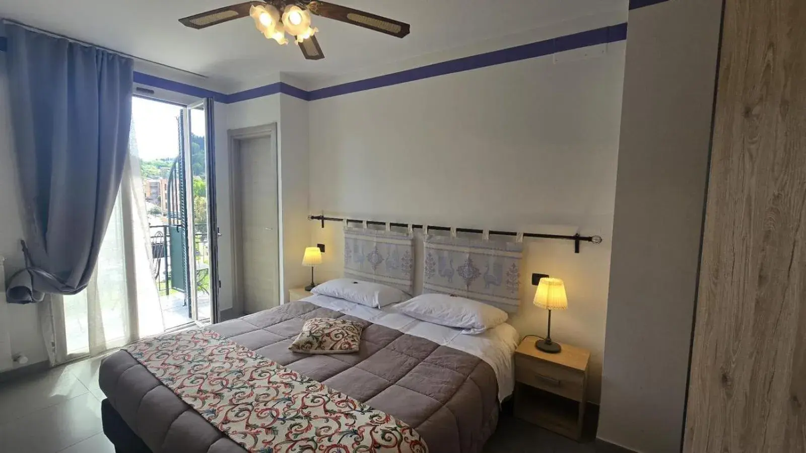 Superior Double or Twin Room with City View - single occupancy in I Fiori di Margherita Luxury B&B Superior Double or Twin Room with City View - single occupancy in I Fiori di Margherita Luxury B&B