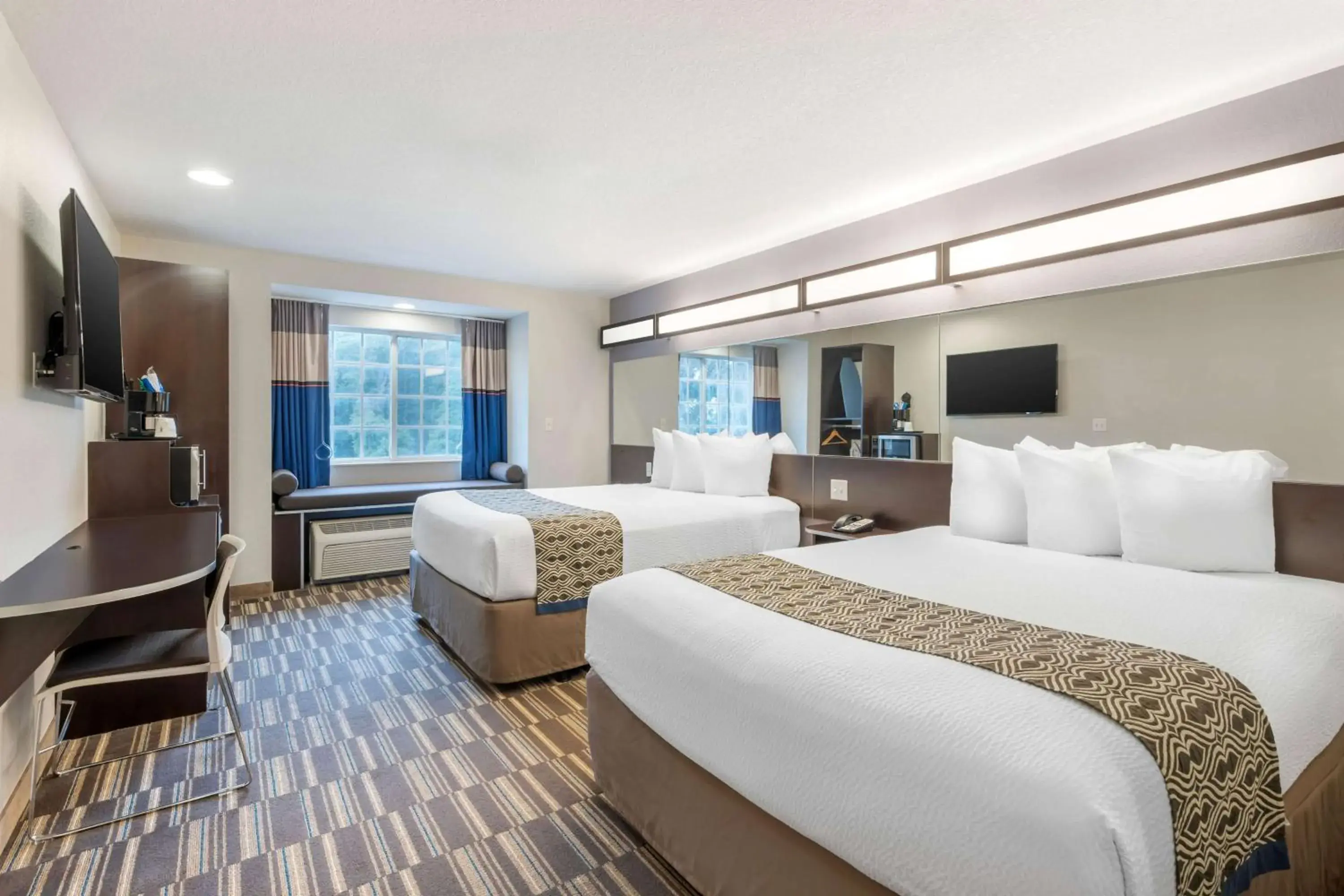 Queen Room with Two Queen Beds and Bath Tub - Mobility/Hearing Accessible - Non-Smoking in Microtel Inn & Suites by Wyndham Brooksville Queen Room with Two Queen Beds and Bath Tub - Mobility/Hearing Accessible - Non-Smoking in Microtel Inn & Suites by Wyndham Brooksville