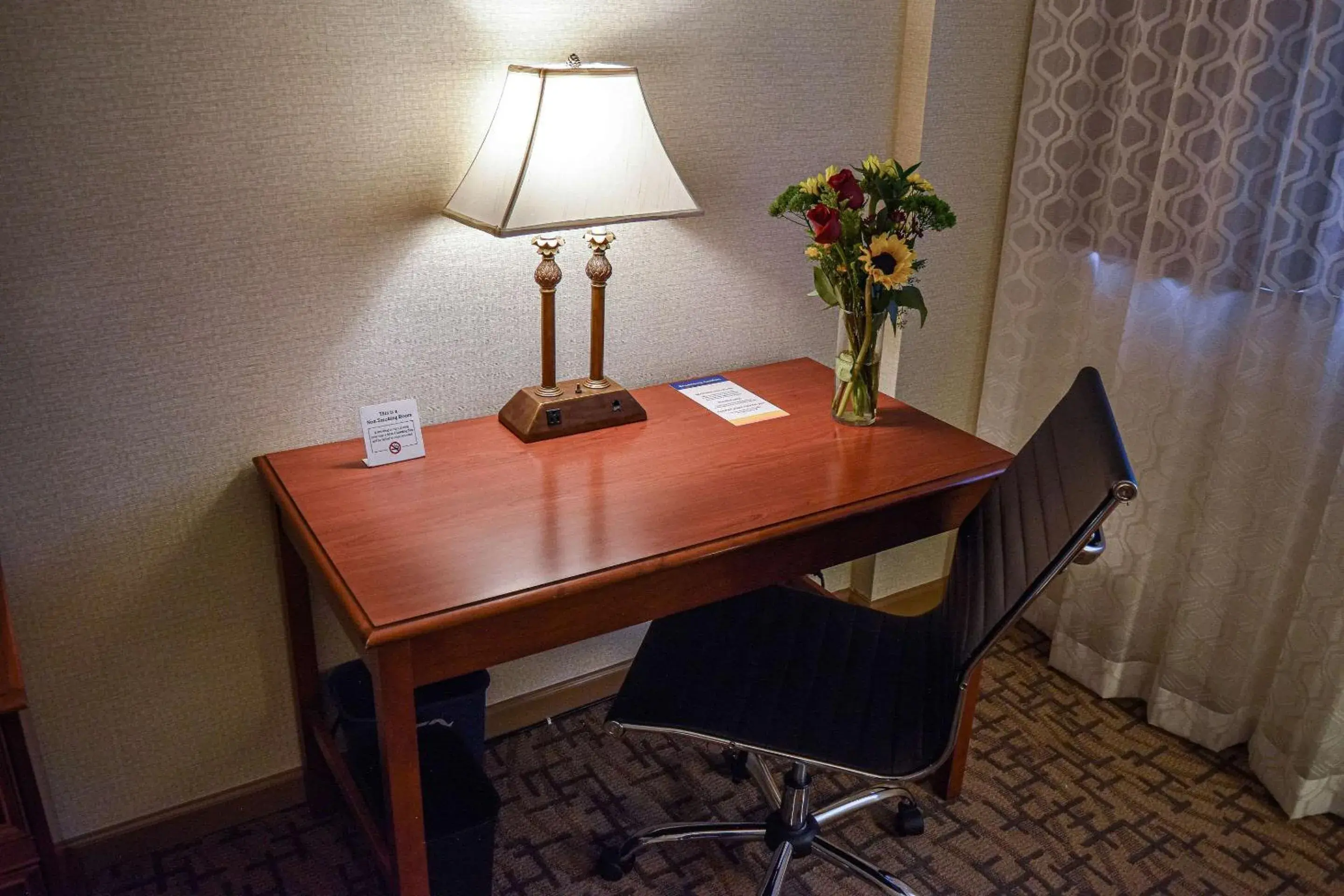 Double Room - Non-Smoking in Comfort Inn & Suites Downtown Tacoma Double Room - Non-Smoking in Comfort Inn & Suites Downtown Tacoma