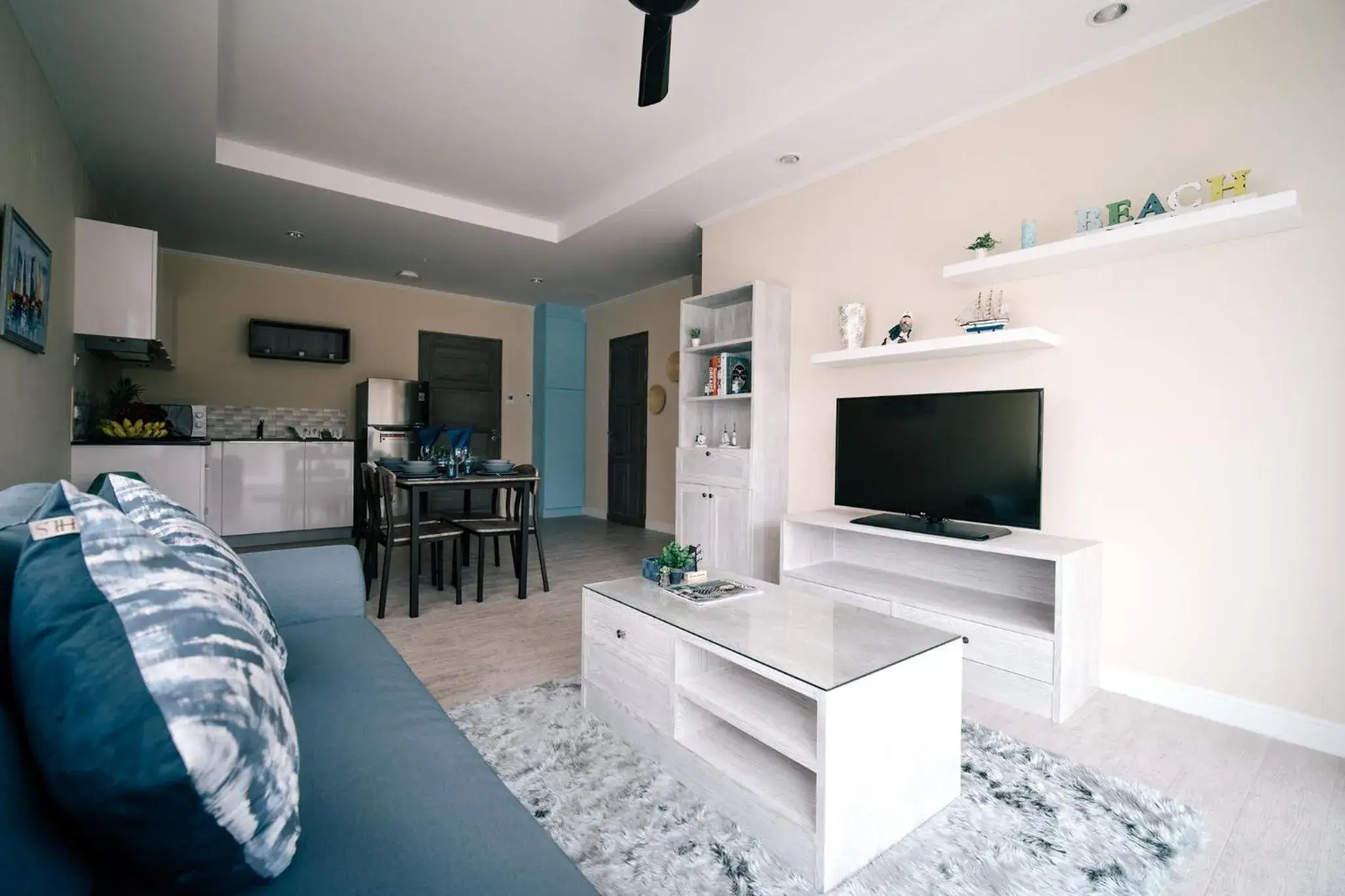 Two-Bedroom Apartment in Surf and Sand Resort Two-Bedroom Apartment in Surf and Sand Resort