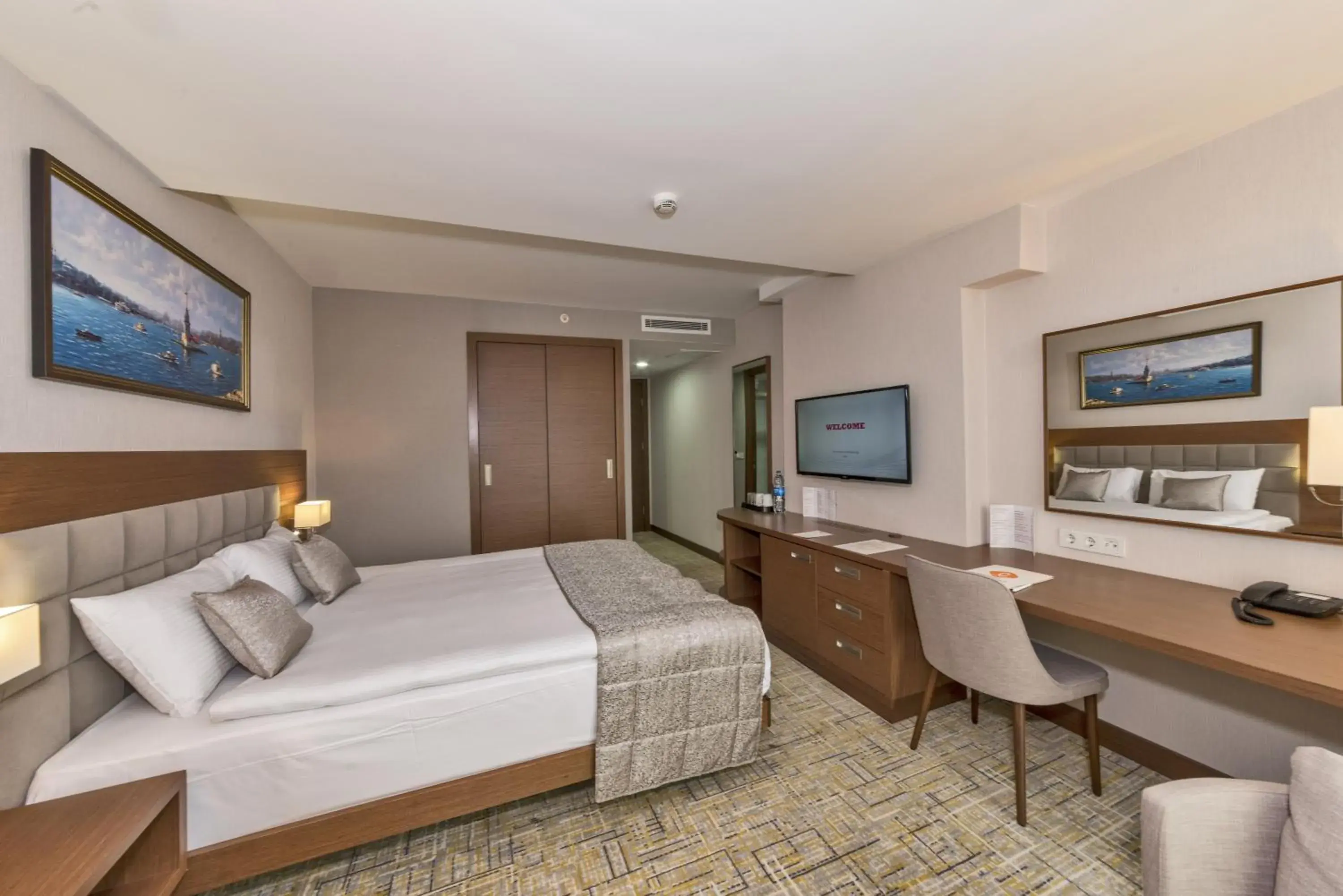 Standard Single Room in Land Park Hotel Standard Single Room in Land Park Hotel