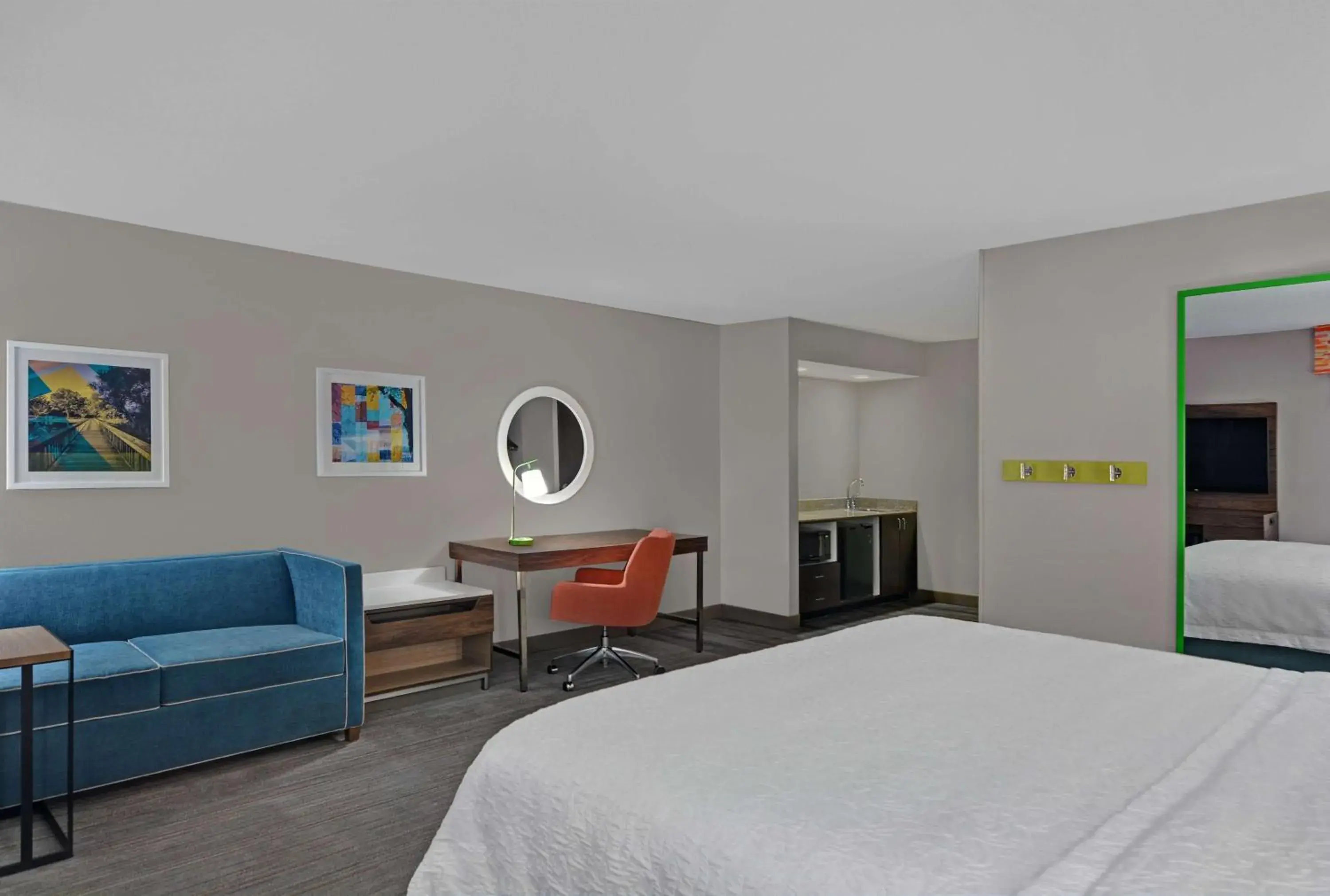 King Studio with Sofa Bed - Non-Smoking in Hampton Inn Charlotte Monroe King Studio with Sofa Bed - Non-Smoking in Hampton Inn Charlotte Monroe