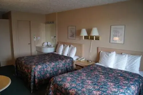 Double Room with Two Double Beds in Hotel L'Express Double Room with Two Double Beds in Hotel L'Express