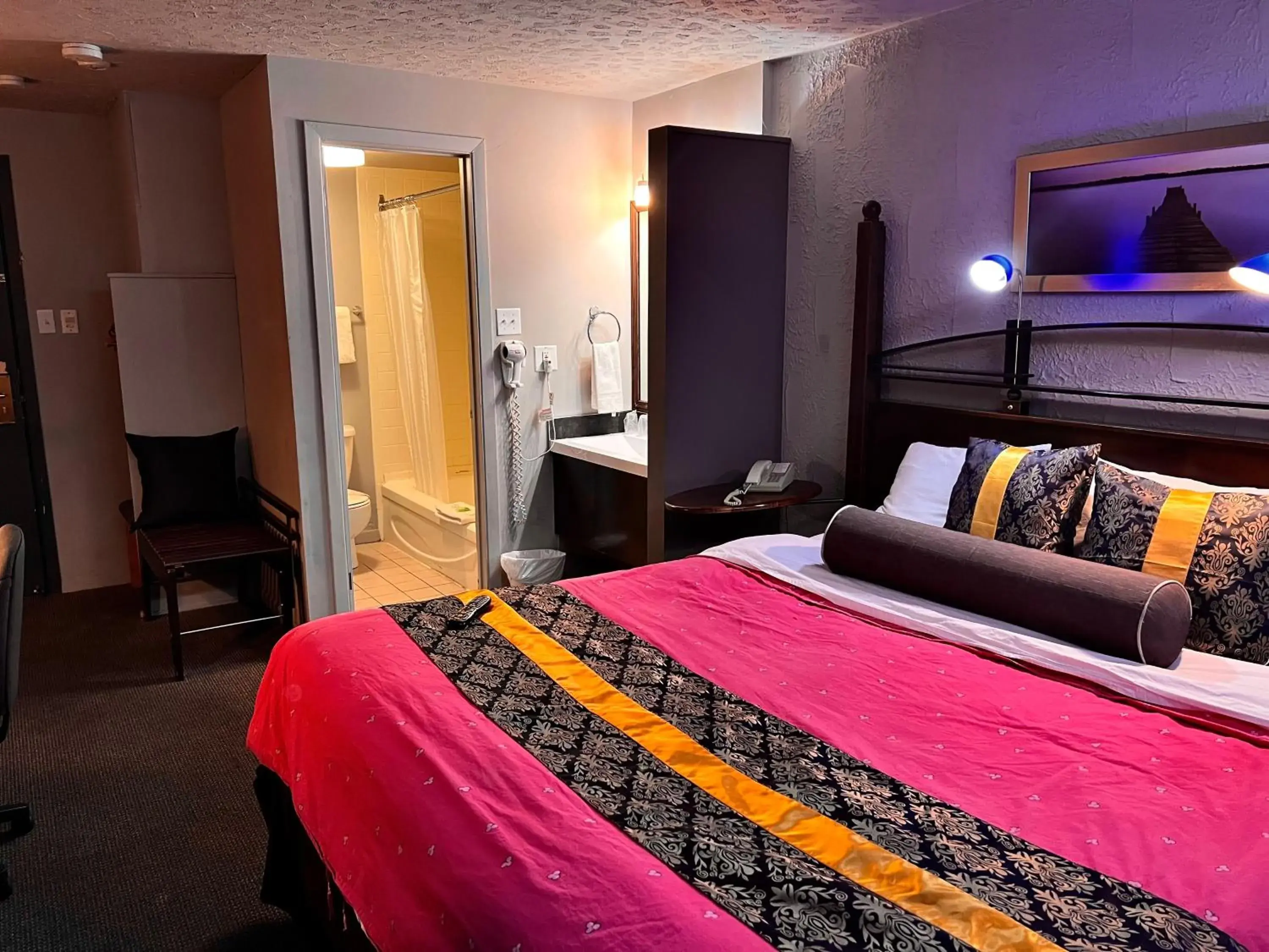 Superior King Room - Non-Smoking in Hotel L'Express Superior King Room - Non-Smoking in Hotel L'Express