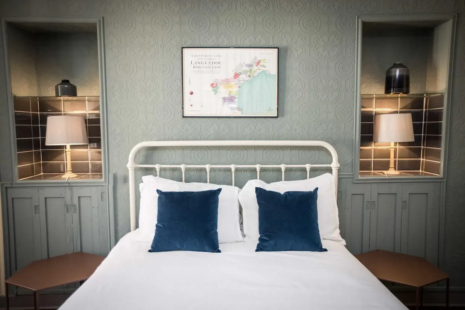 King Room in Carcassonne Townhouse King Room in Carcassonne Townhouse