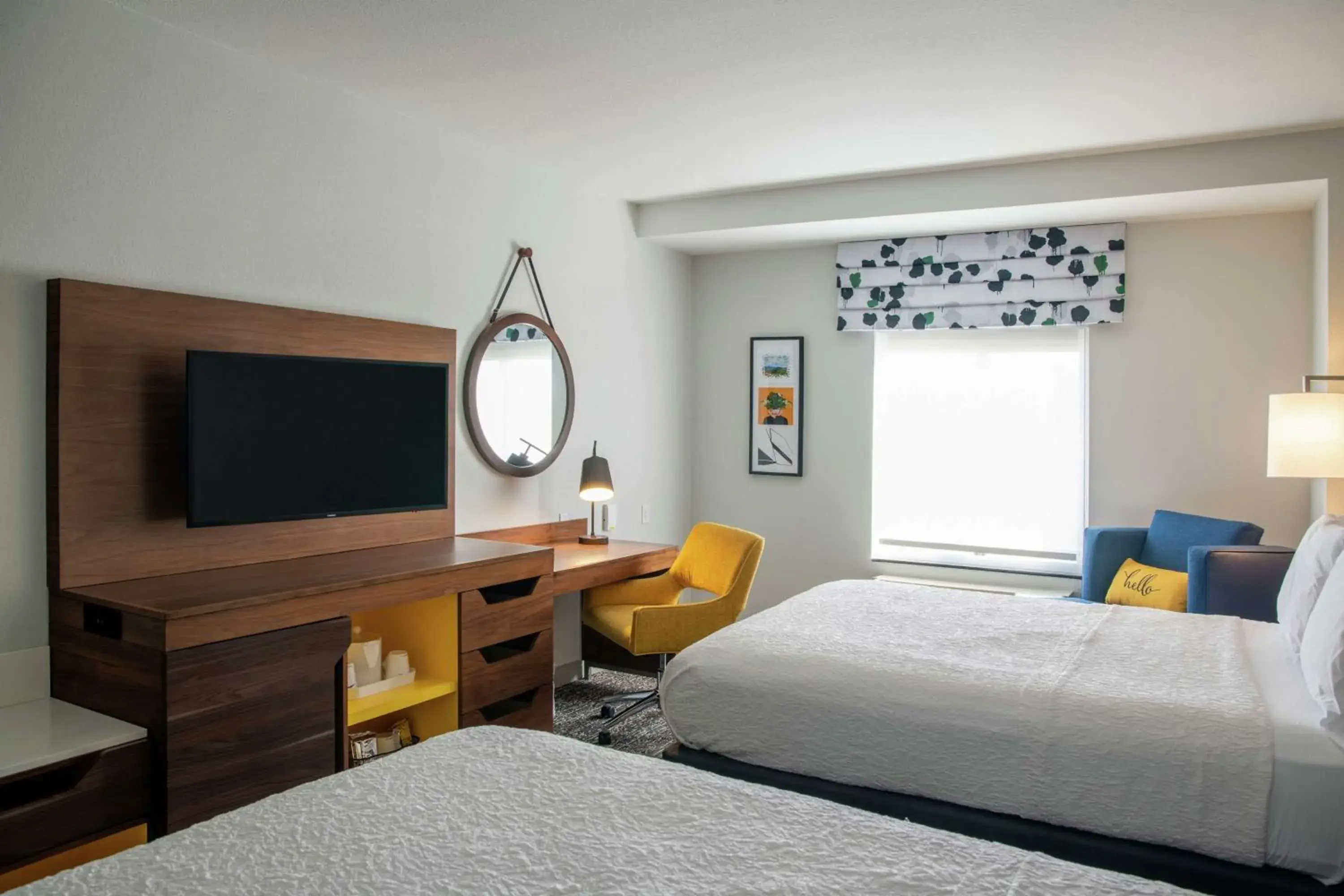 Room with Two Queen Beds - Non-Smoking in Hampton Inn & Suites Sherman Oaks Room with Two Queen Beds - Non-Smoking in Hampton Inn & Suites Sherman Oaks