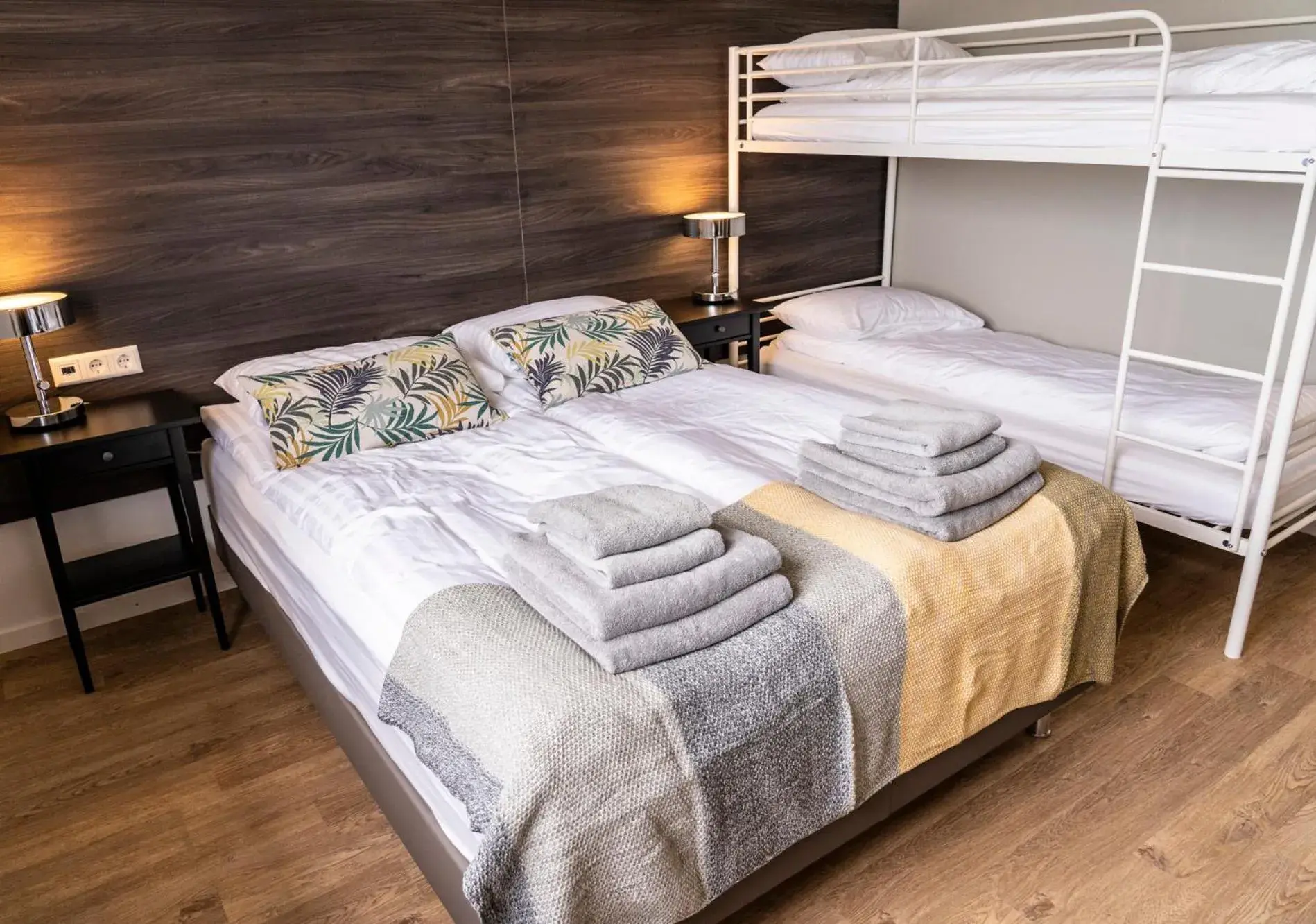 Family Room in Black Beach Guesthouse Family Room in Black Beach Guesthouse