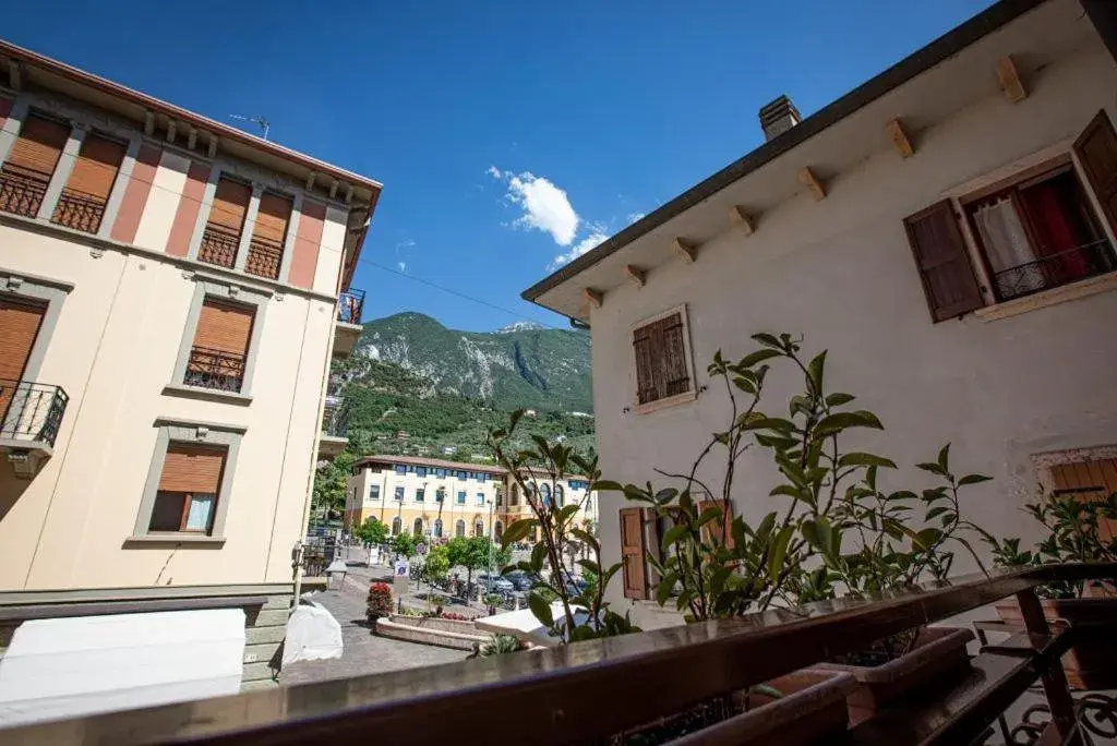 Double Room with Balcony in Hotel Lago Di Garda Double Room with Balcony in Hotel Lago Di Garda