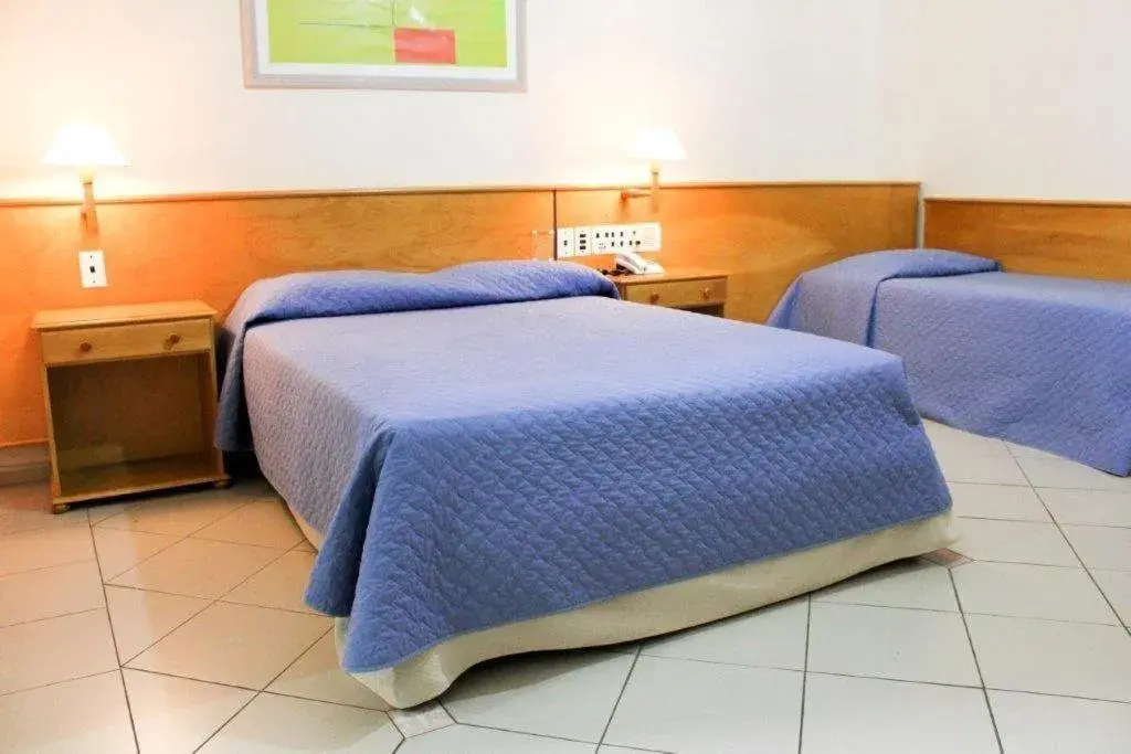 Standard Triple Room in Jaguary Hotel Sumaré Standard Triple Room in Jaguary Hotel Sumaré