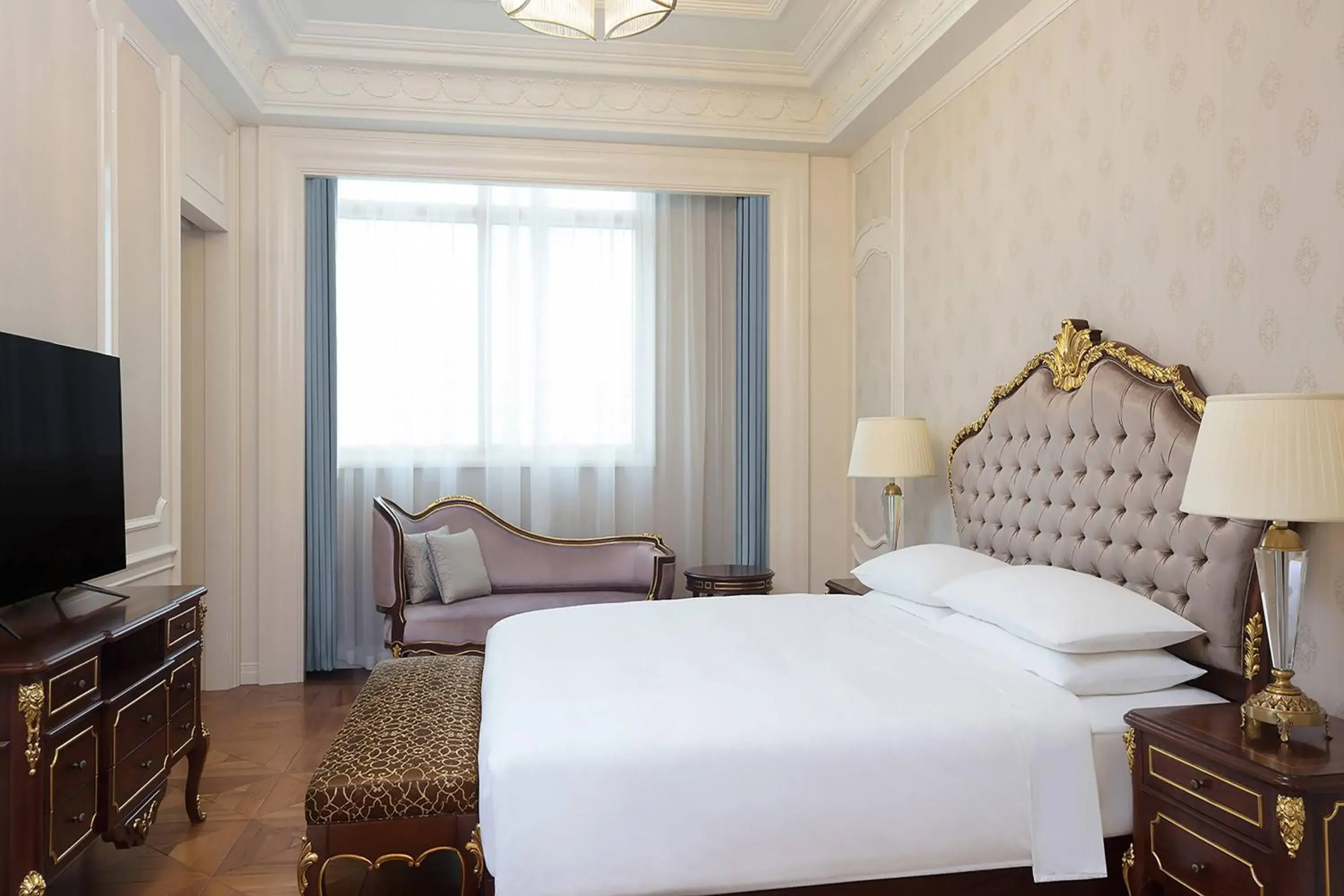 Deluxe One-Bedroom King Suite with Lounge Access - single occupancy in Delta Hotels by Marriott Shanghai Baoshan Deluxe One-Bedroom King Suite with Lounge Access - single occupancy in Delta Hotels by Marriott Shanghai Baoshan
