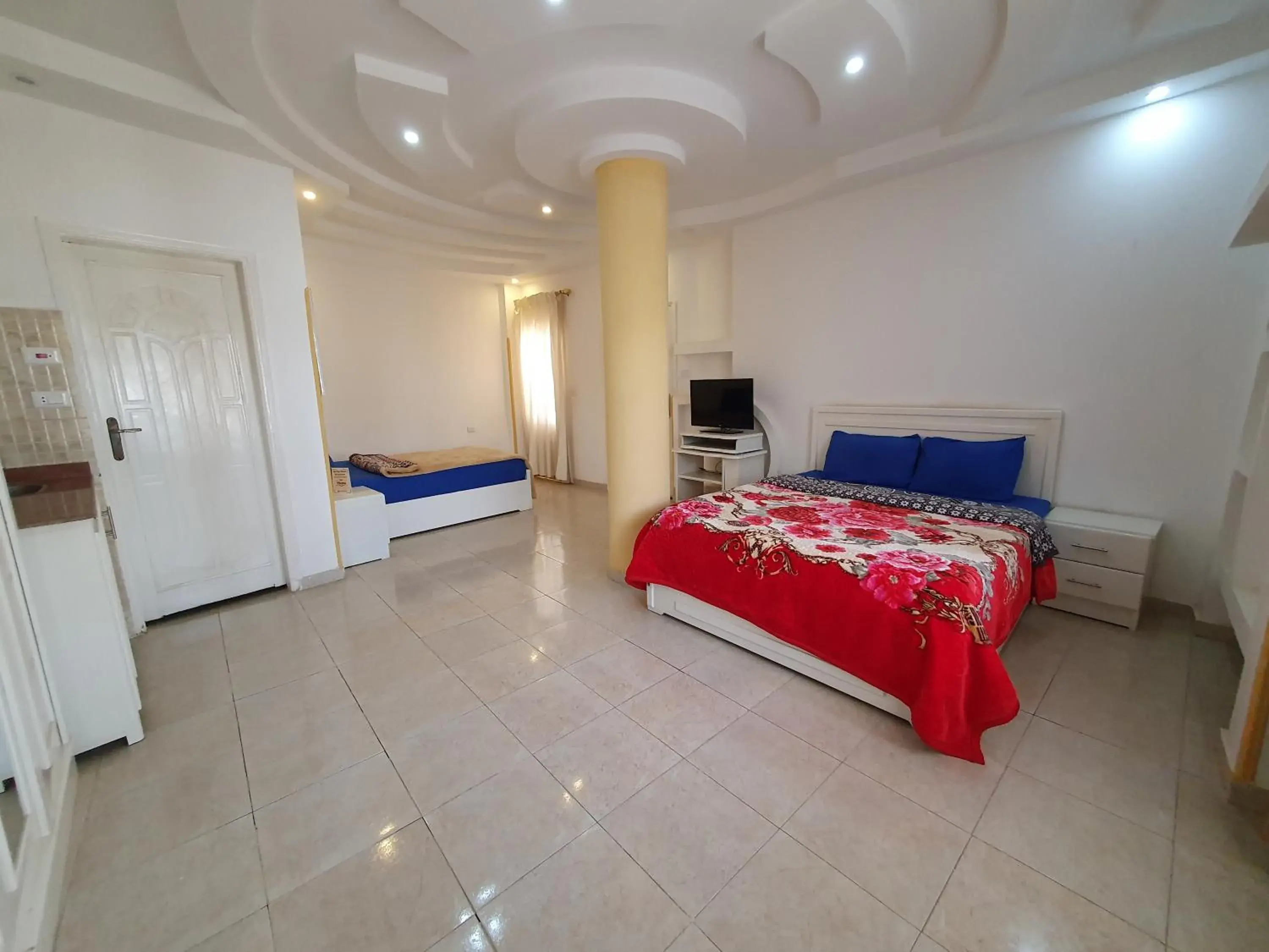 Deluxe Triple Room in Spring Hotel Luxor Deluxe Triple Room in Spring Hotel Luxor