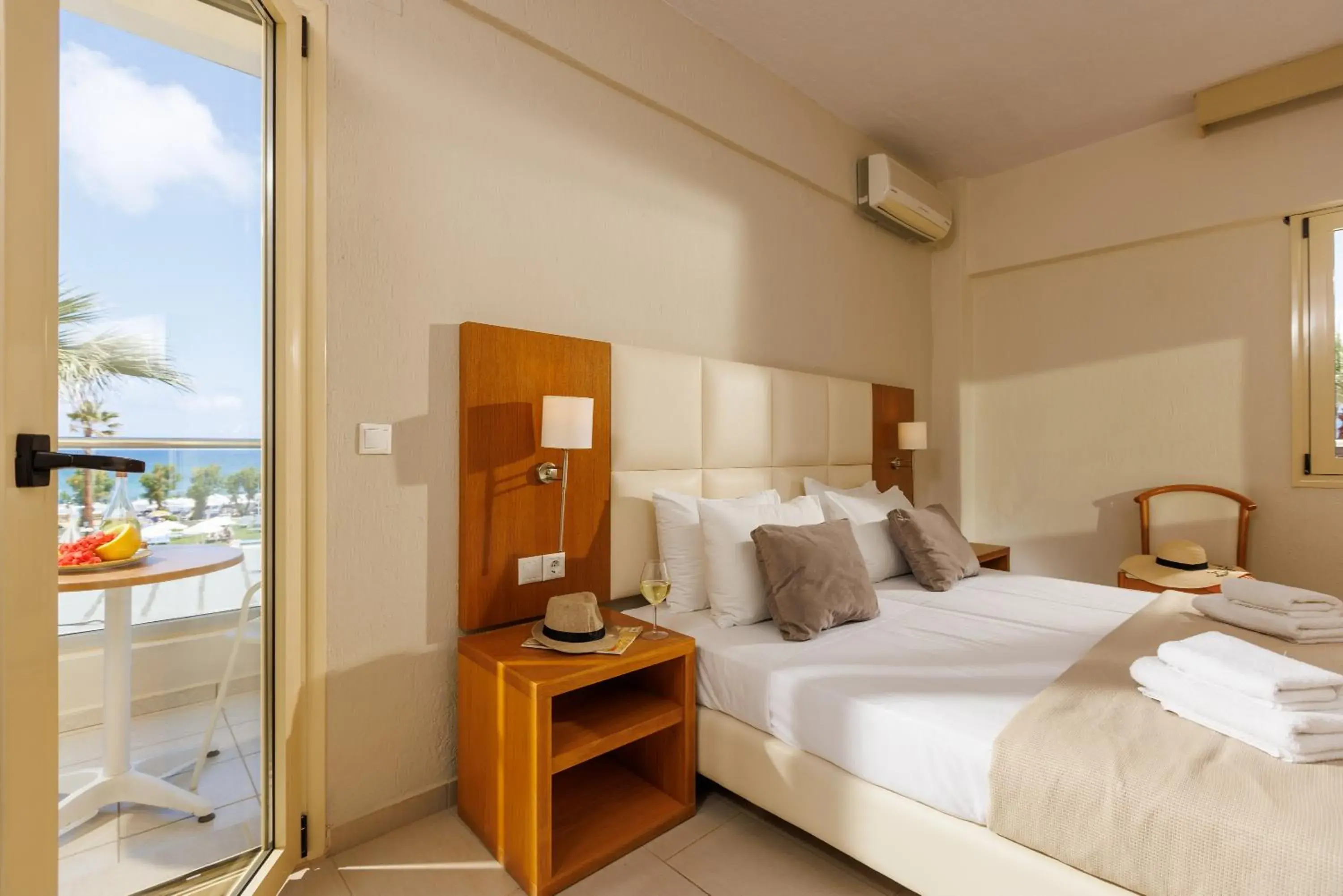 Double or Twin Room with Sea View in Malia Bay Beach Hotel & Bungalows Double or Twin Room with Sea View in Malia Bay Beach Hotel & Bungalows
