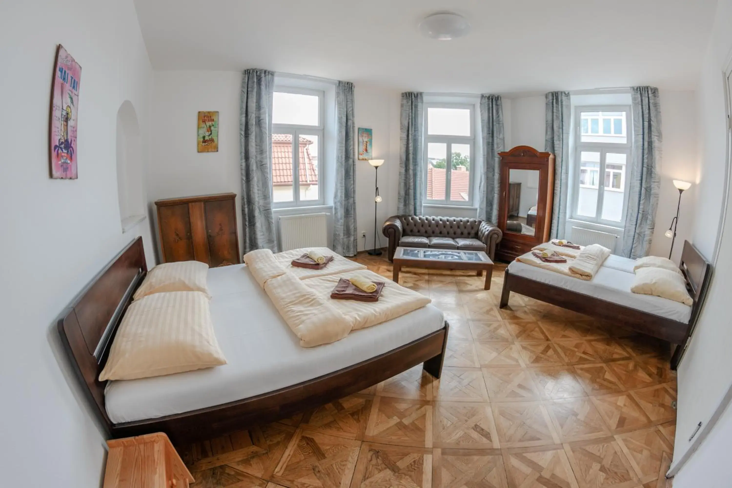 Quadruple Room with Shared Bathroom in Cuba Bar & Hostel Quadruple Room with Shared Bathroom in Cuba Bar & Hostel