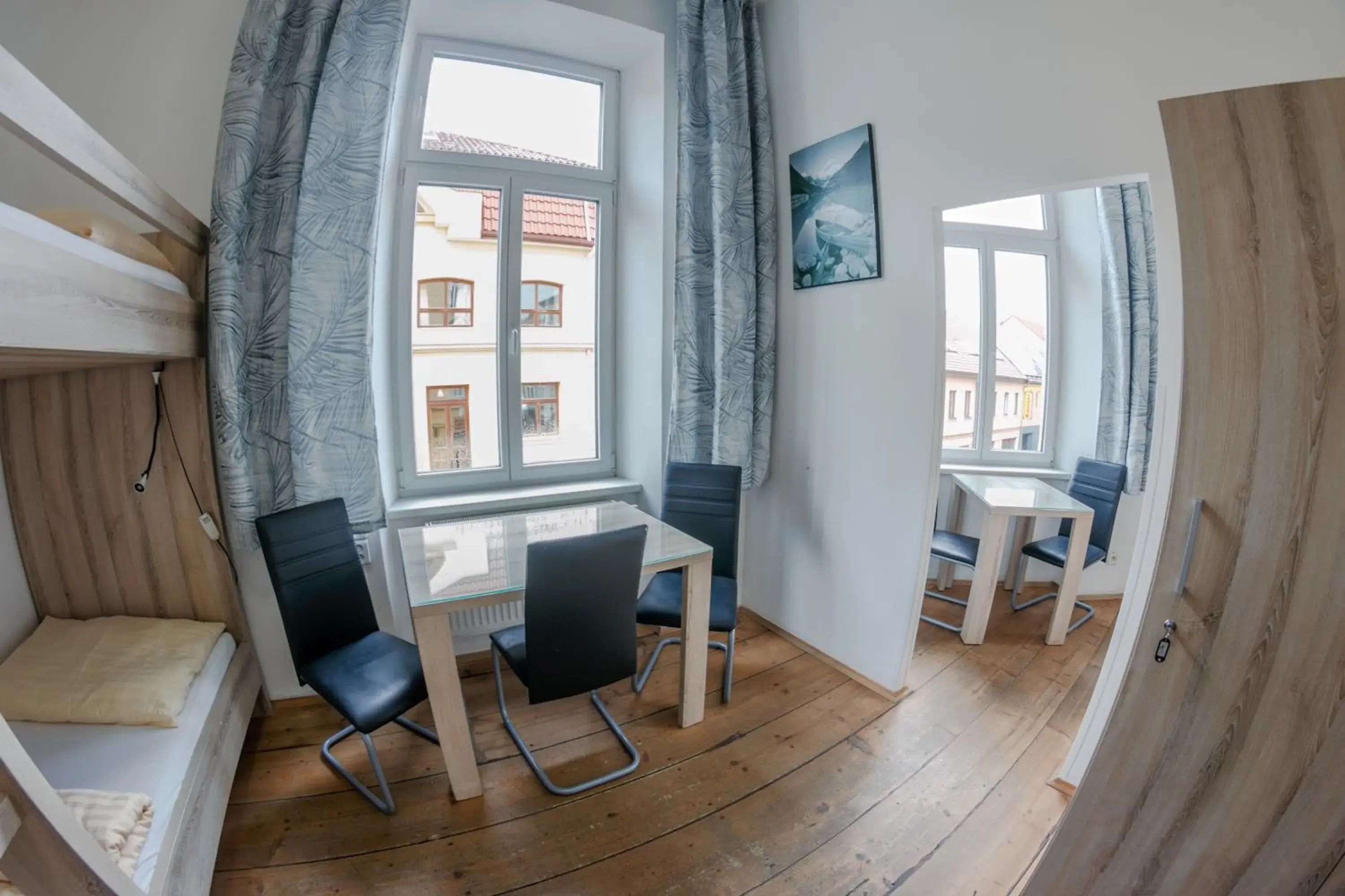 Single Bed in Male Dormitory Room with Shared Bathroom in Cuba Bar & Hostel Single Bed in Male Dormitory Room with Shared Bathroom in Cuba Bar & Hostel