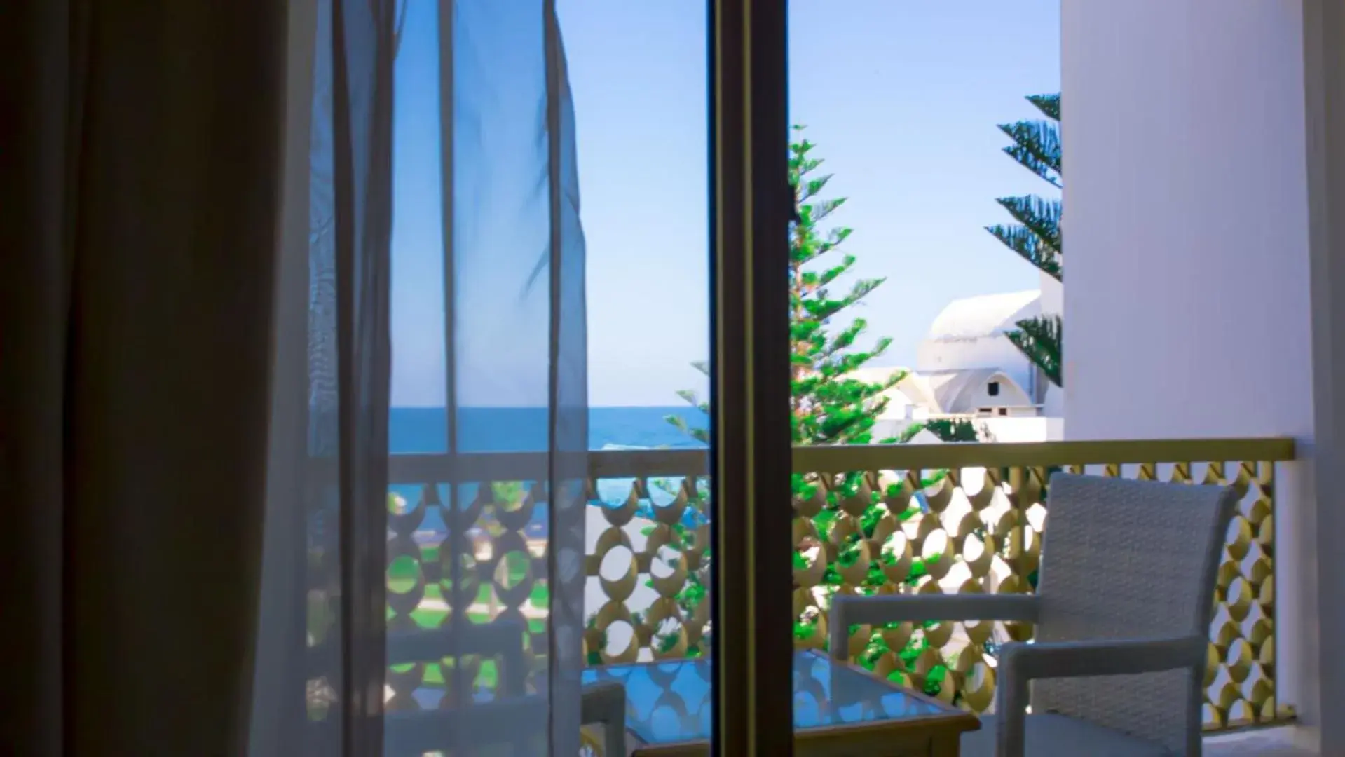 Family Room with Sea View in Amir Palace Family Room with Sea View in Amir Palace