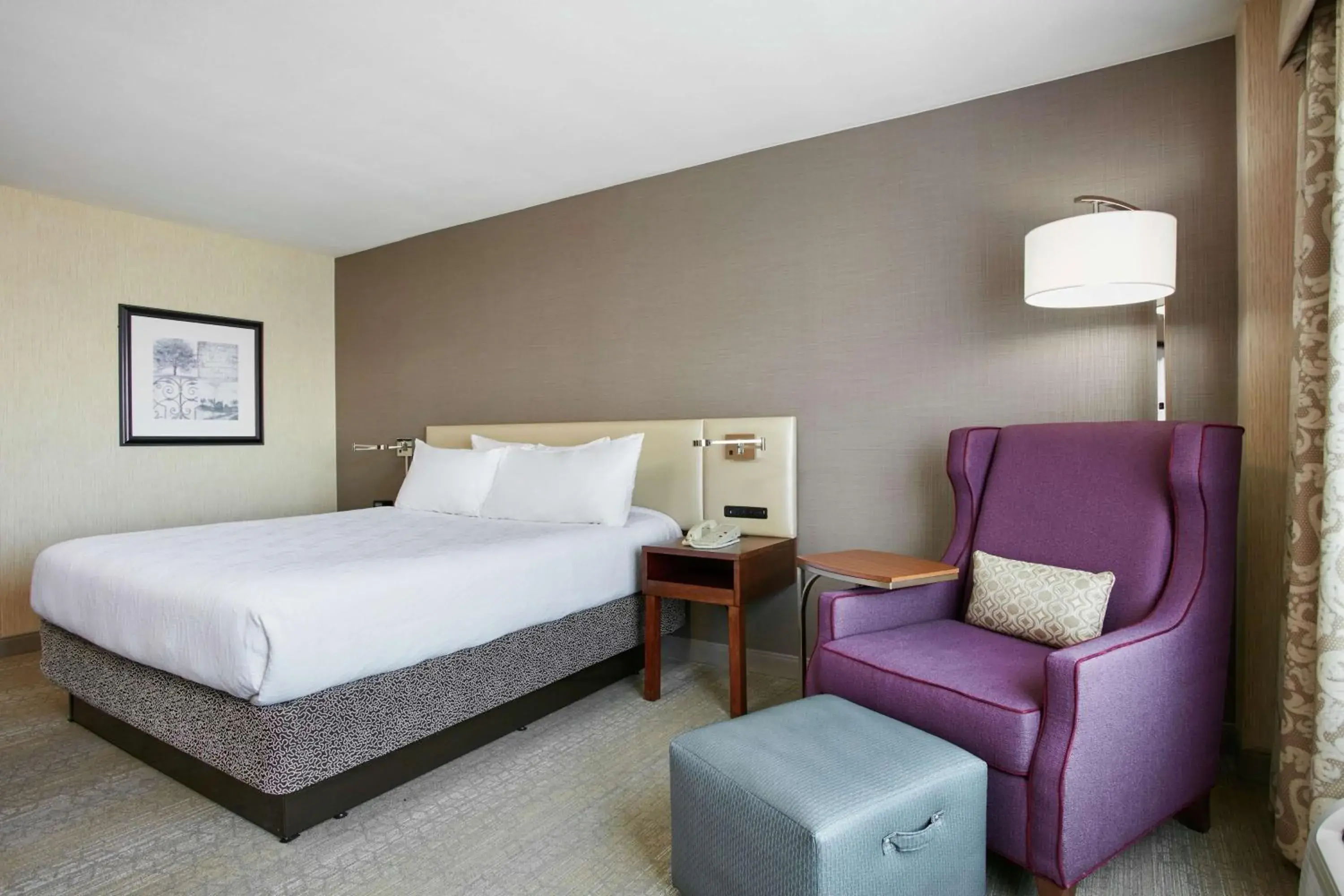 King Room in Hilton Garden Inn San Francisco Airport North King Room in Hilton Garden Inn San Francisco Airport North