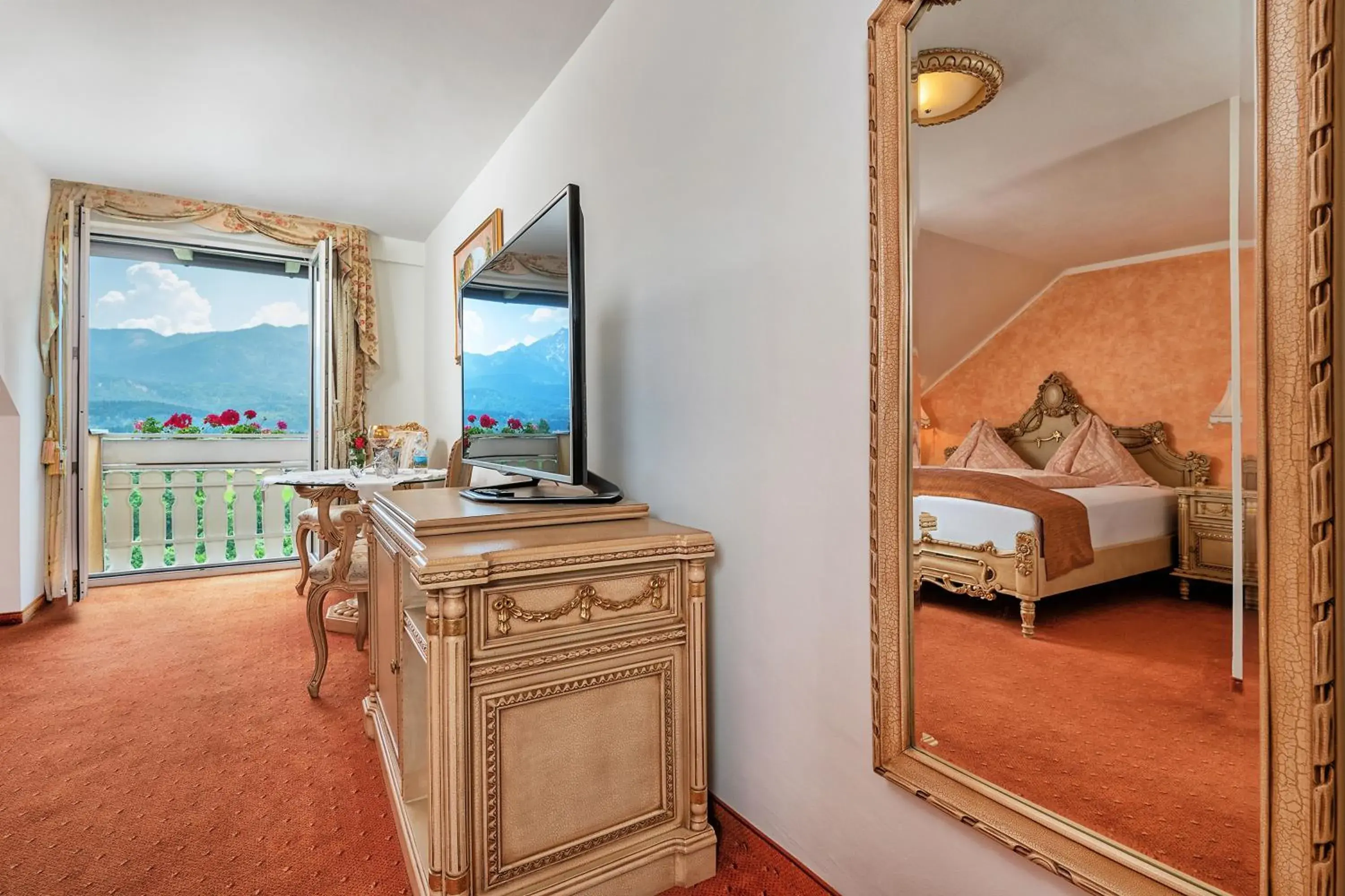 Deluxe Double Room with Bath in Hotel-Pension Melcher Deluxe Double Room with Bath in Hotel-Pension Melcher