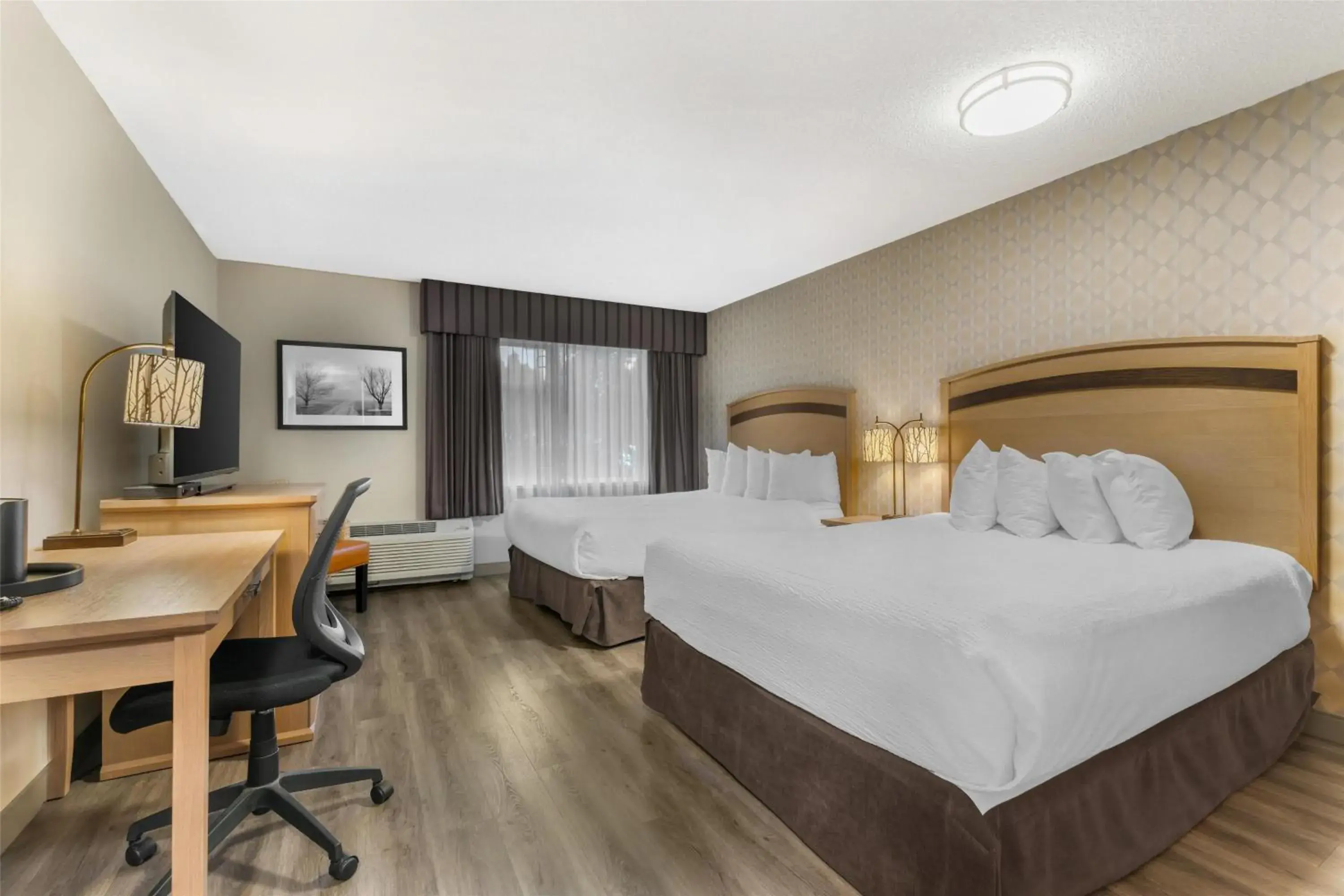 Queen Room with Two Queen Beds - Pet Friendly/Non-Smoking in Best Western Plus Country Meadows Inn Queen Room with Two Queen Beds - Pet Friendly/Non-Smoking in Best Western Plus Country Meadows Inn