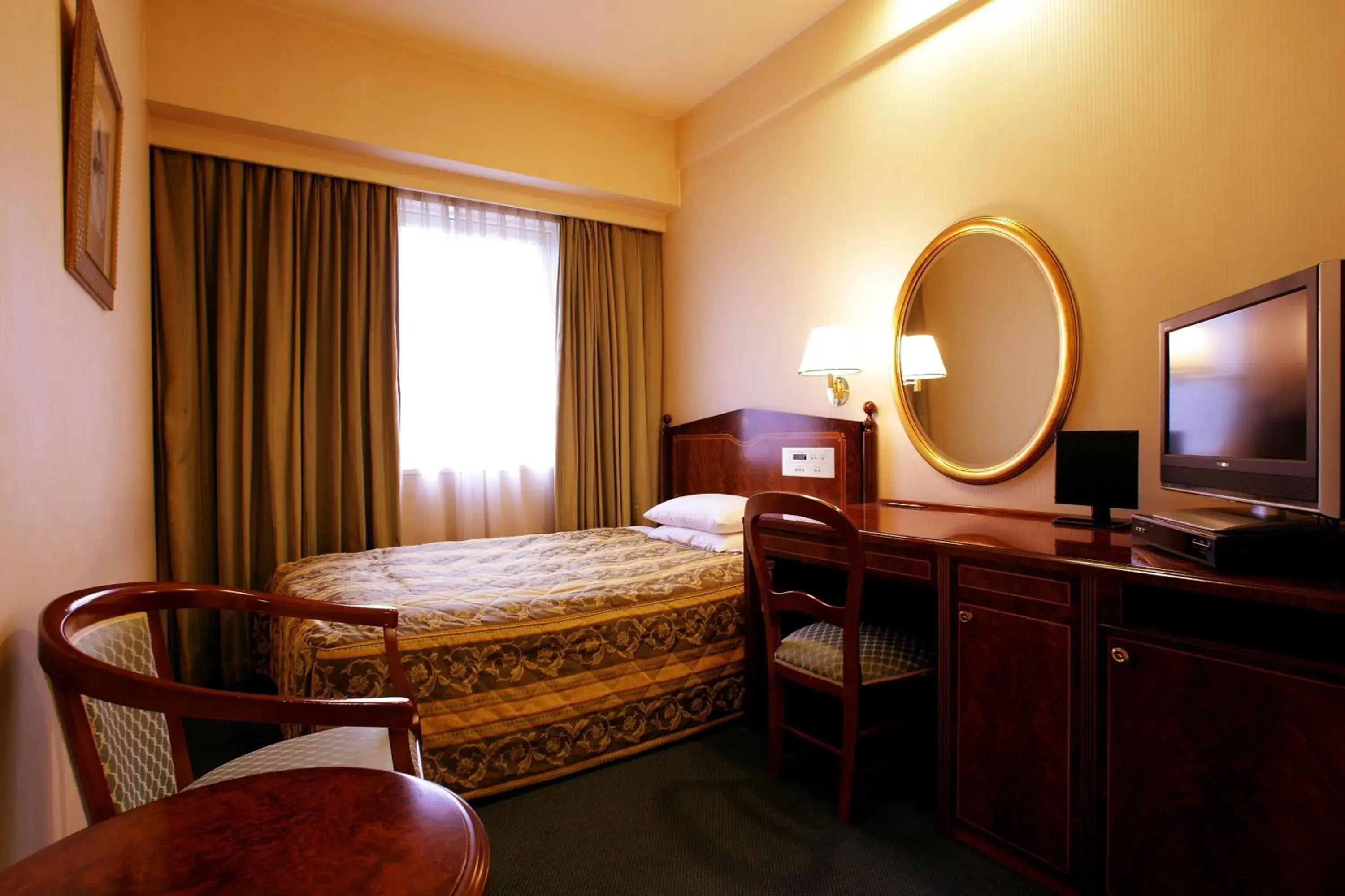 Double Room with Small Double Bed - Non-Smoking in Dukes Hotel Nakasu Double Room with Small Double Bed - Non-Smoking in Dukes Hotel Nakasu