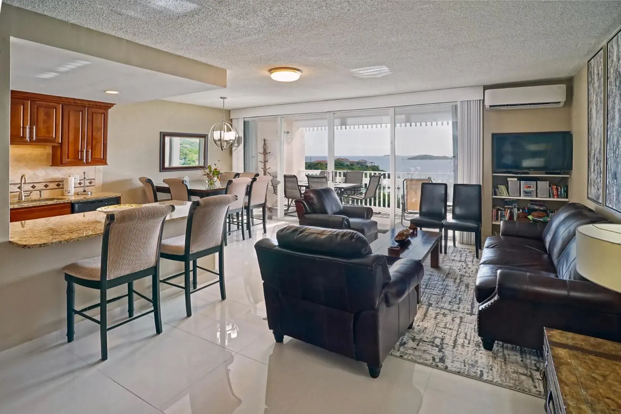 Hillside Two-Bedroom King Suite in Secret Harbour Beach Resort Hillside Two-Bedroom King Suite in Secret Harbour Beach Resort