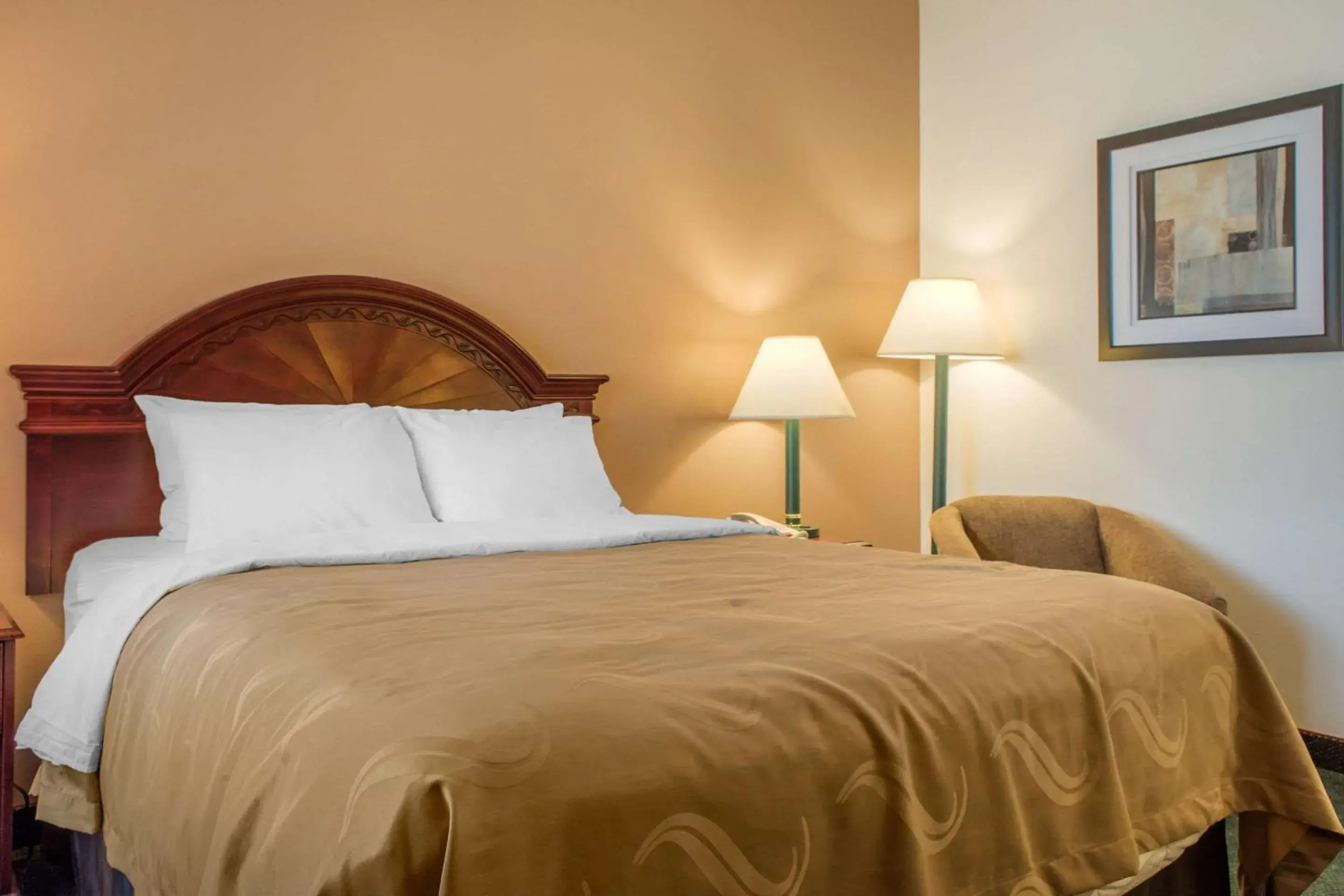 Photo of the whole room, Bed in Quality Inn Helena Photo of the whole room, Bed in Quality Inn Helena