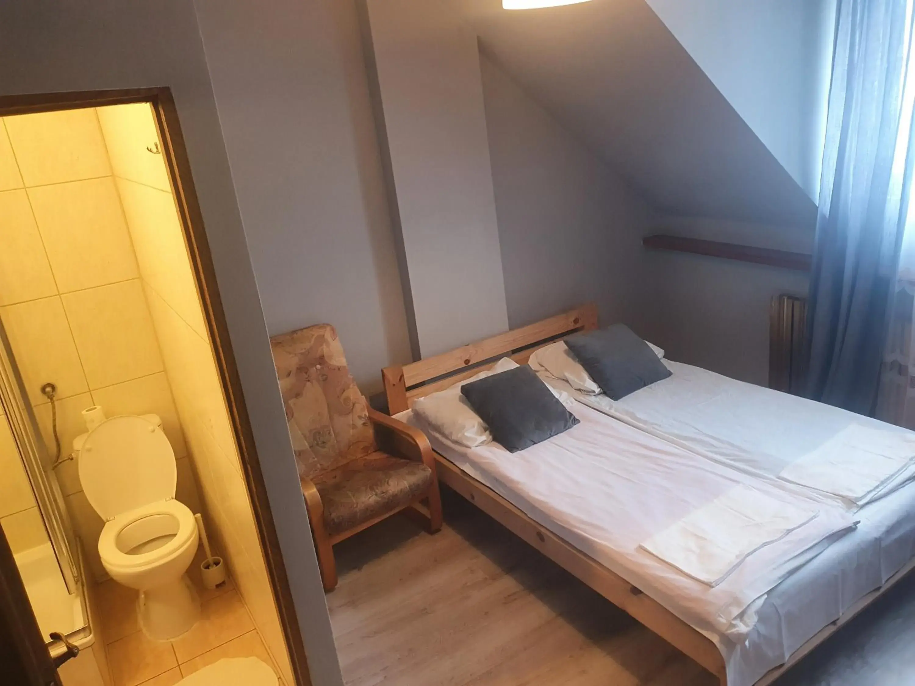 Budget Double or Twin Room - single occupancy in U Joanny Budget Double or Twin Room - single occupancy in U Joanny