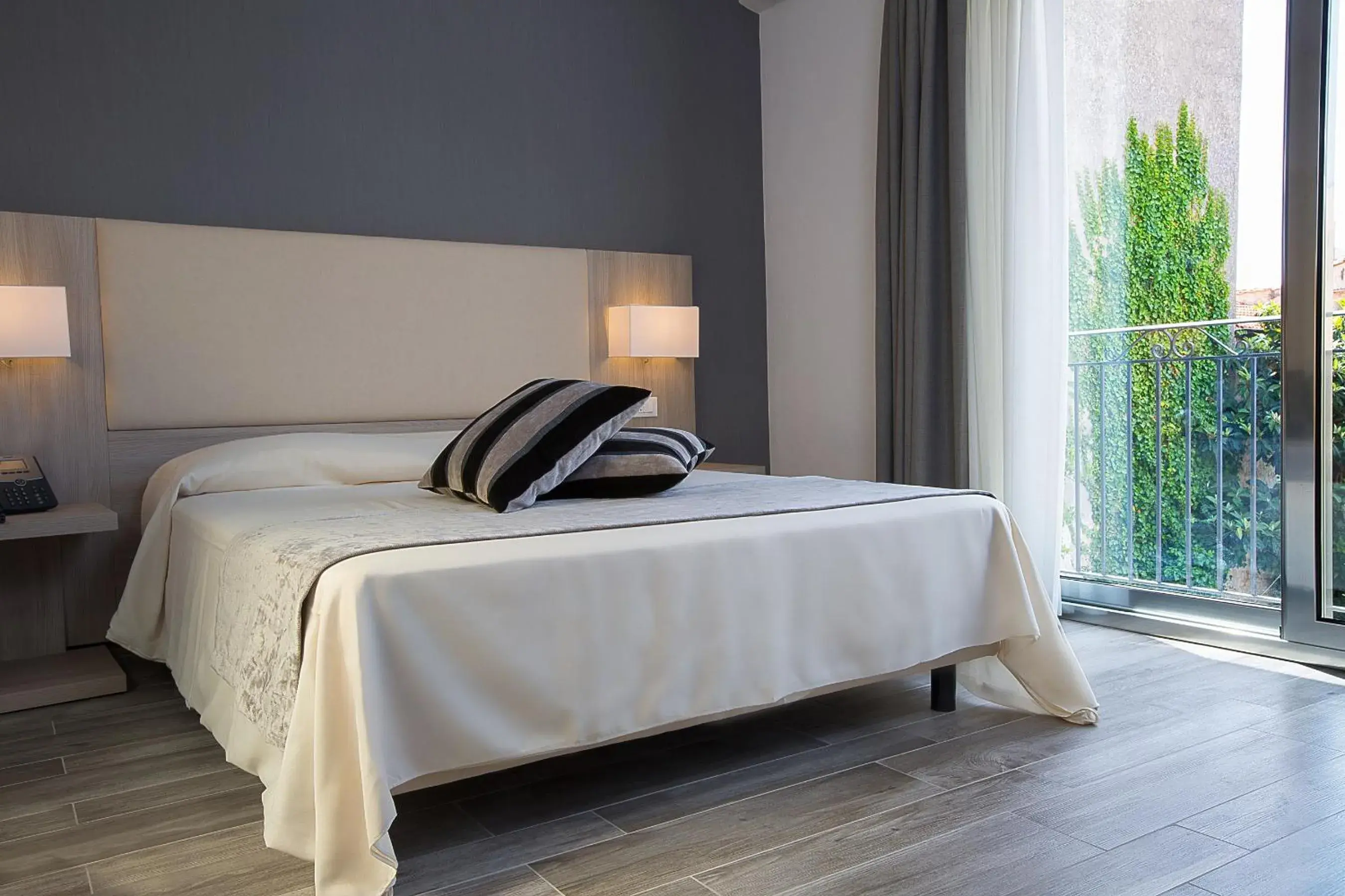 Deluxe Double Room with Spa Bath in Palazzo Ducale Suites Deluxe Double Room with Spa Bath in Palazzo Ducale Suites