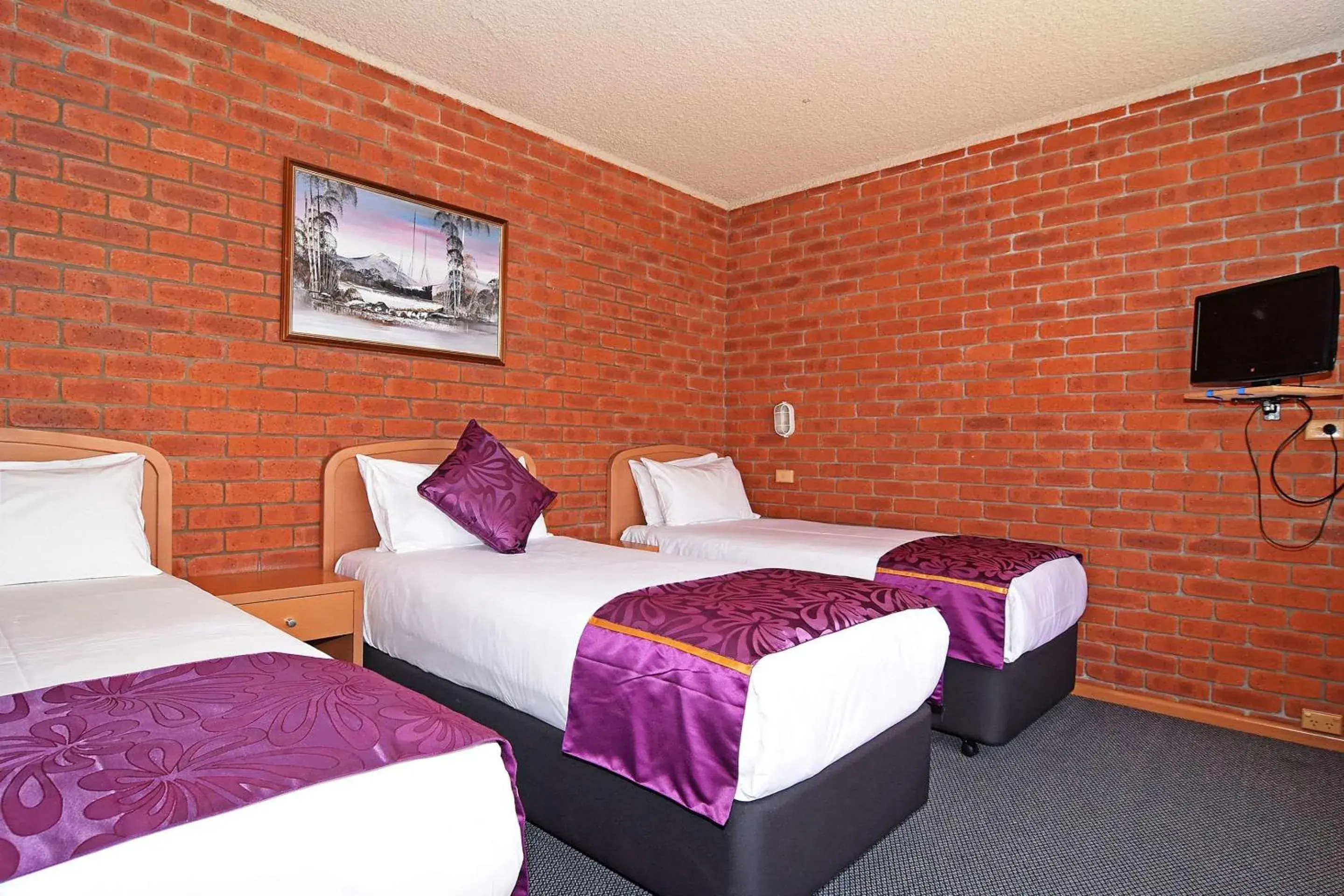 Two-Bedroom Deluxe Family Room in Main Lead Ballarat Motel Two-Bedroom Deluxe Family Room in Main Lead Ballarat Motel