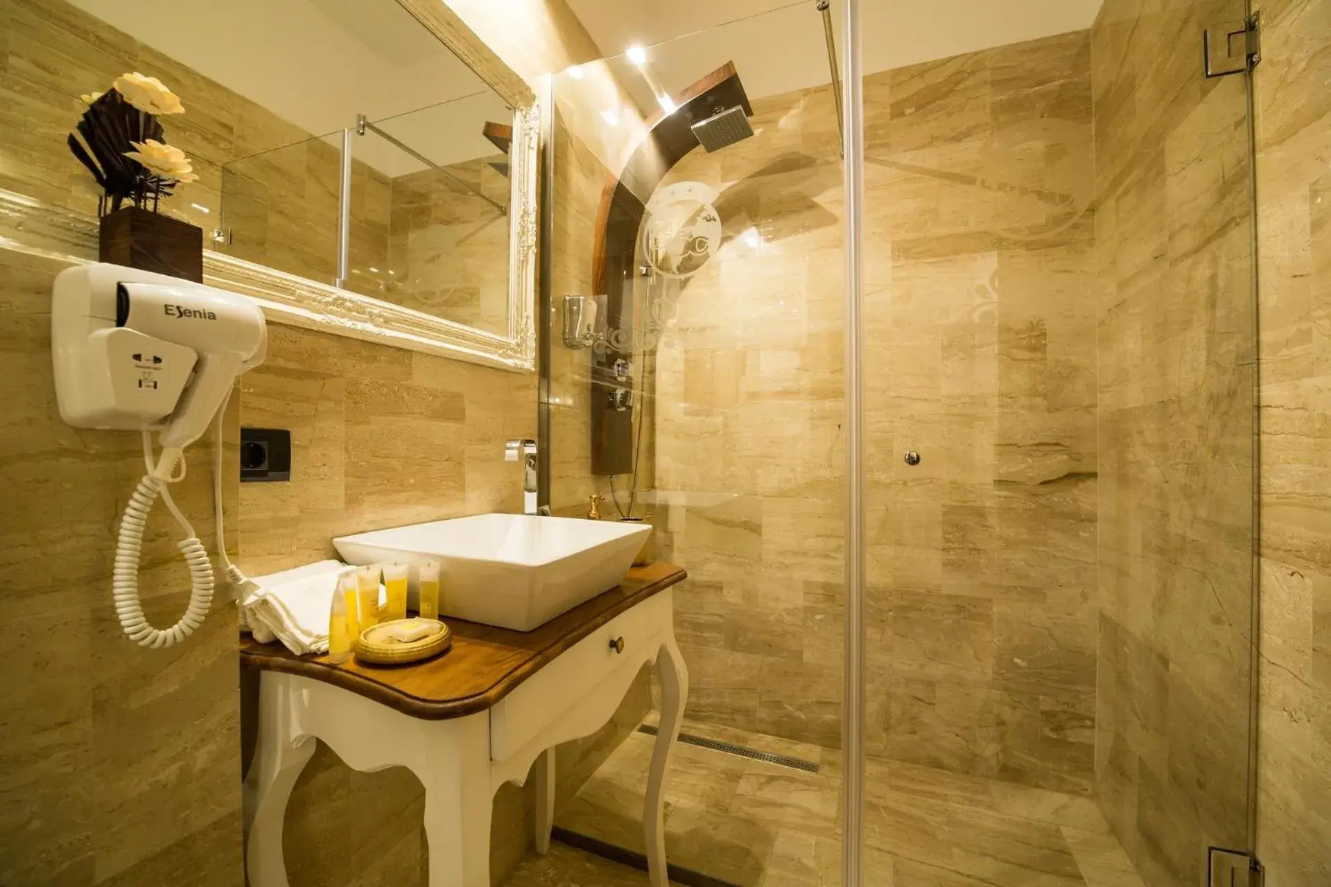 Executive Double Room in Hotel 5 Continents Executive Double Room in Hotel 5 Continents