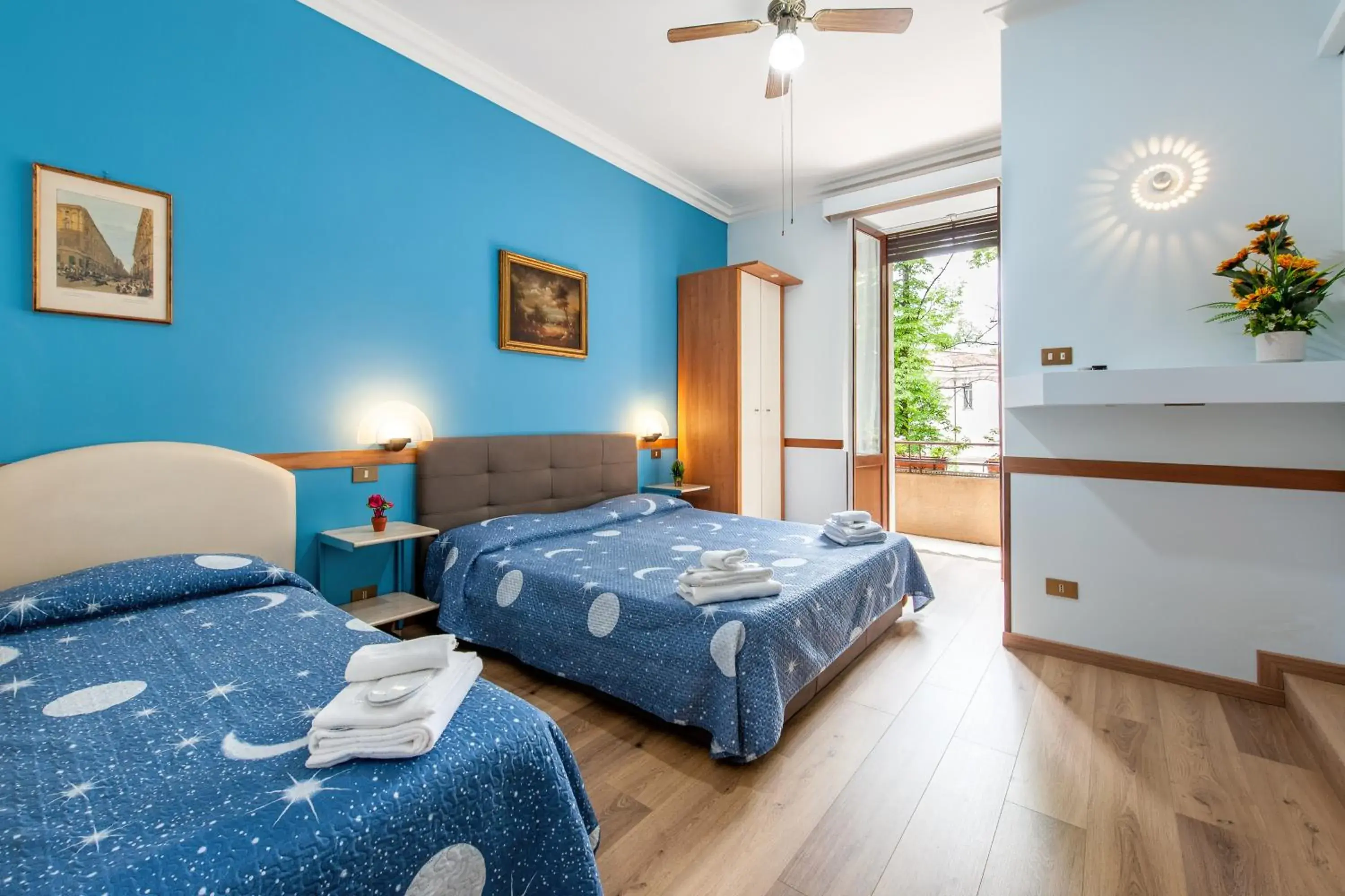 Triple Room in Alessandro A San Pietro Best Bed Triple Room in Alessandro A San Pietro Best Bed