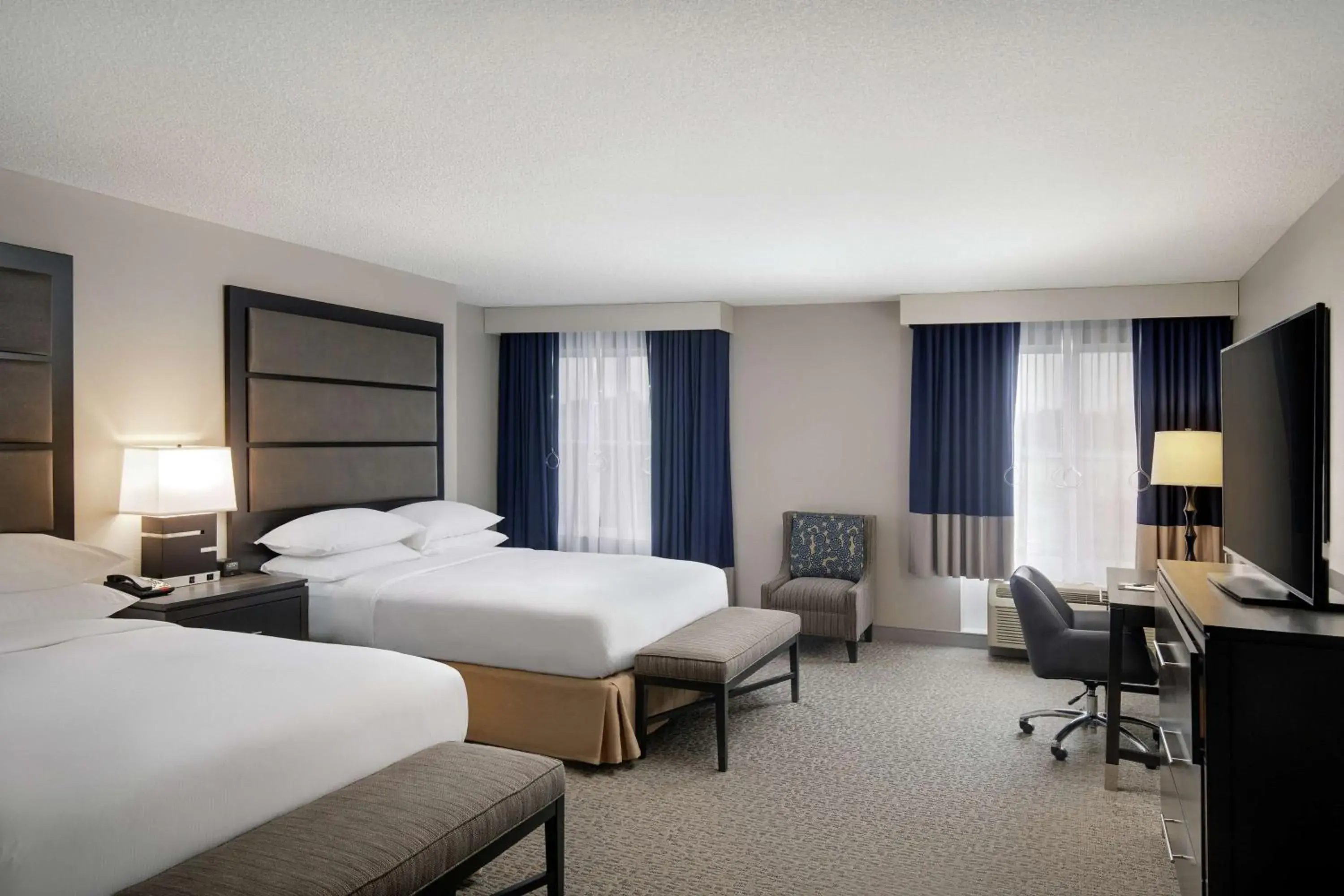 Queen Room with Two Queen Beds - Hearing Access in DoubleTree Richmond Airport Queen Room with Two Queen Beds - Hearing Access in DoubleTree Richmond Airport