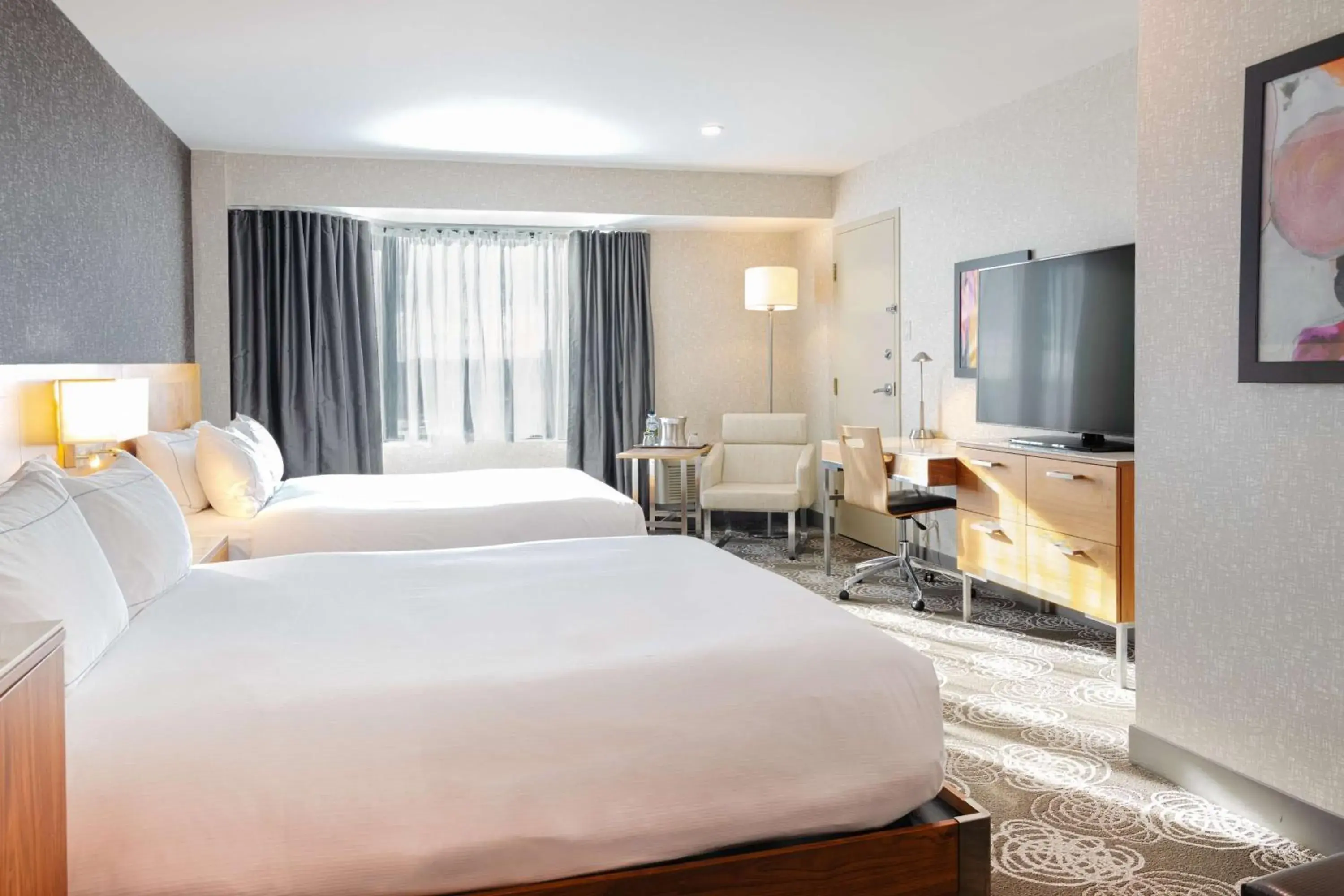 Queen Room with Two Queen Beds in Hilton Montreal/Laval Queen Room with Two Queen Beds in Hilton Montreal/Laval