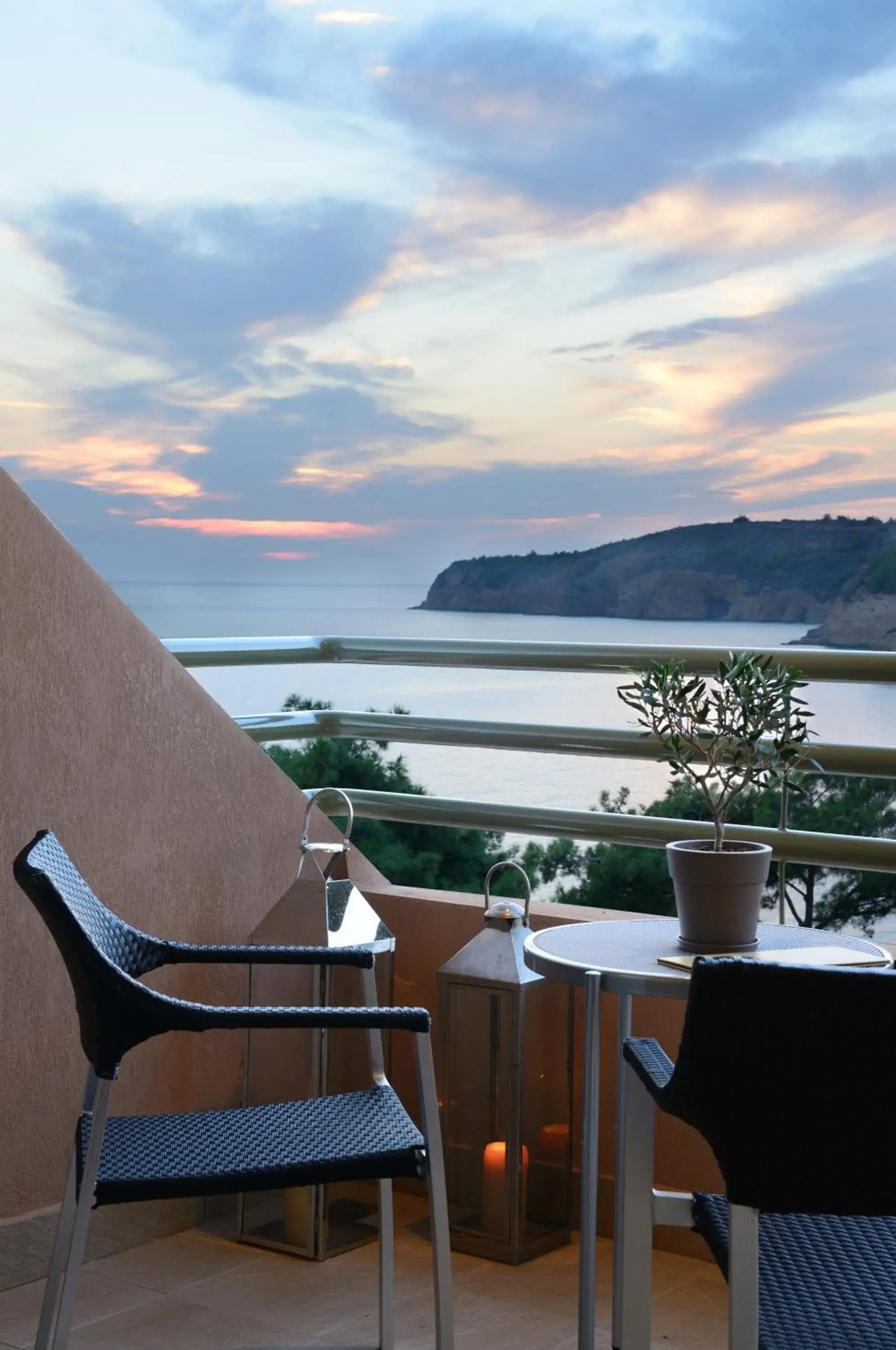 Deluxe Double or Twin Room with Sea View in Royal Paradise Beach Resort & Spa - Adults Friendly Hotel Deluxe Double or Twin Room with Sea View in Royal Paradise Beach Resort & Spa - Adults Friendly Hotel