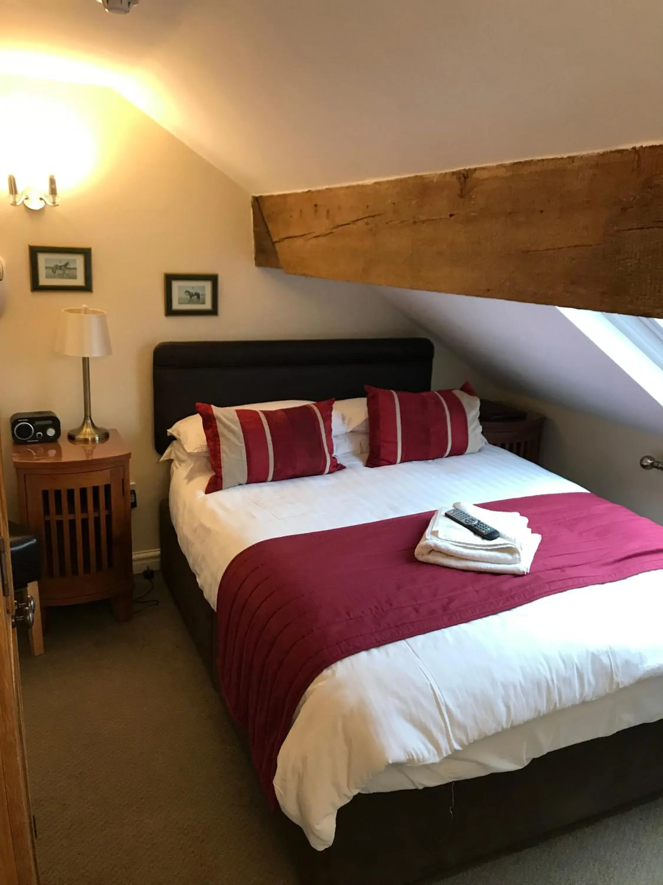 Attic Double Low Beams - single occupancy in Clayhanger Guest House Attic Double Low Beams - single occupancy in Clayhanger Guest House