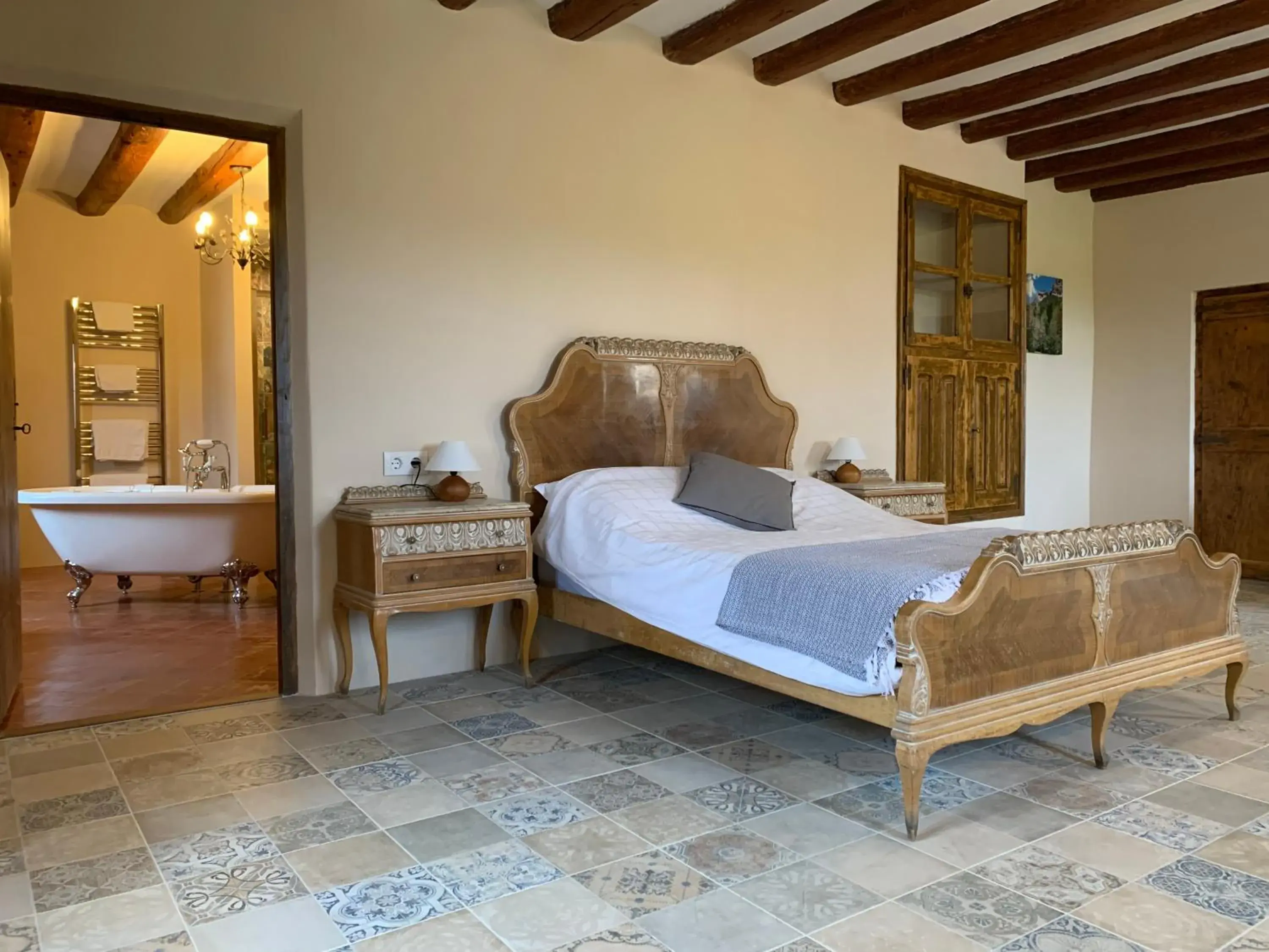 Family Suite with Balcony in Casa Lascorz Family Suite with Balcony in Casa Lascorz