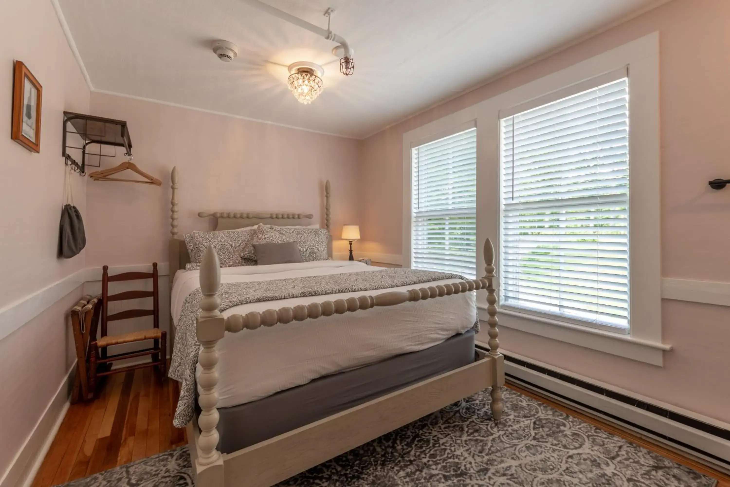 Double Room in Cranmore Mountain Lodge Bed & Breakfast Double Room in Cranmore Mountain Lodge Bed & Breakfast