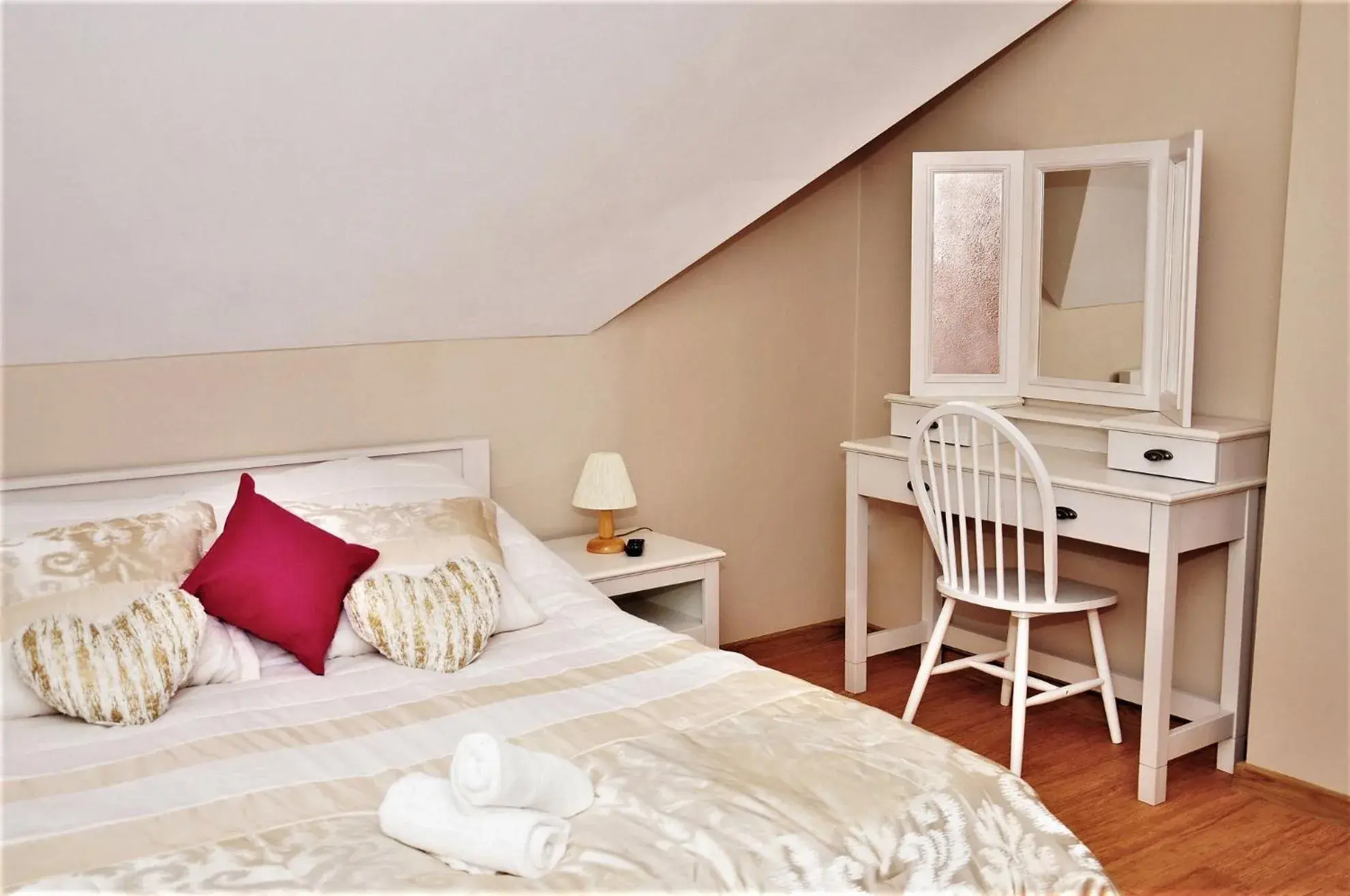 Deluxe Double Room with Bath in Chata "na Końcu" Świata Deluxe Double Room with Bath in Chata "na Końcu" Świata