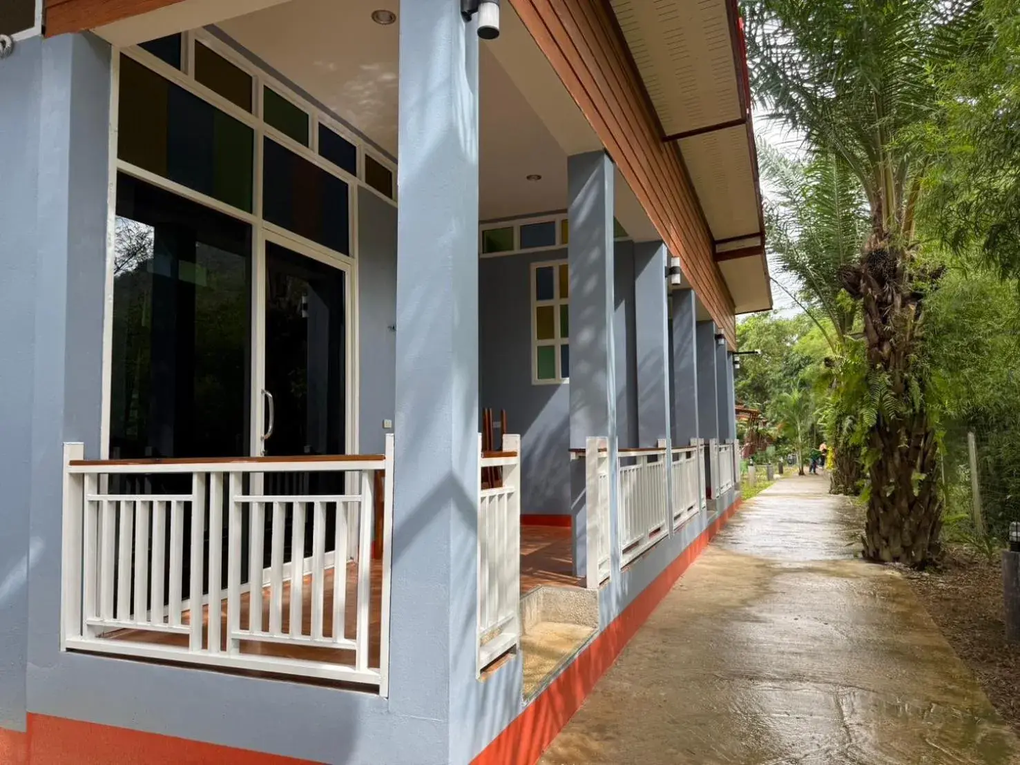 Deluxe Triple Room in Khaosok Bamboo Huts Resort Deluxe Triple Room in Khaosok Bamboo Huts Resort