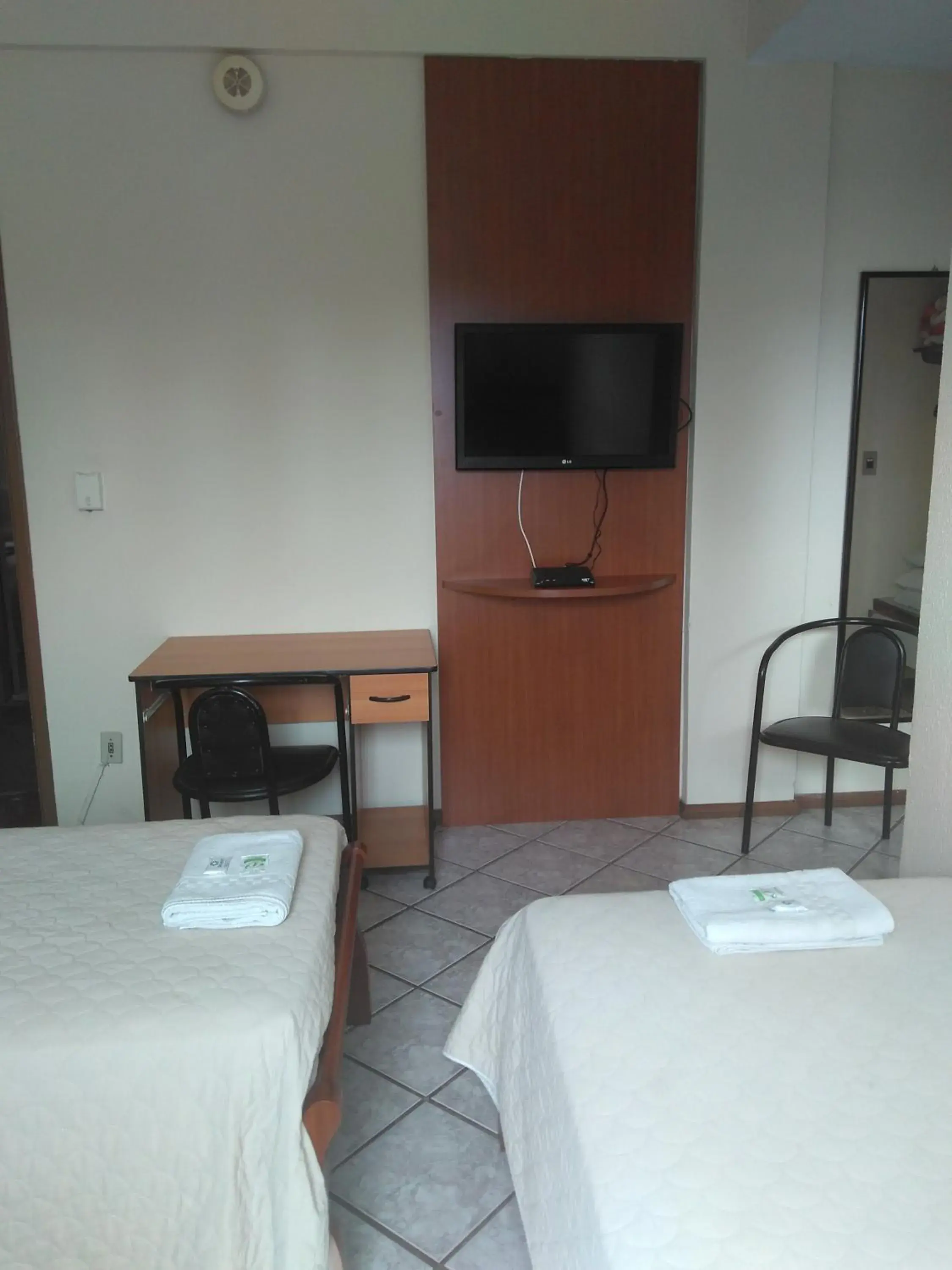 Luxury Triple Room in Bekassin Botucatu Hotéis Ltda Luxury Triple Room in Bekassin Botucatu Hotéis Ltda