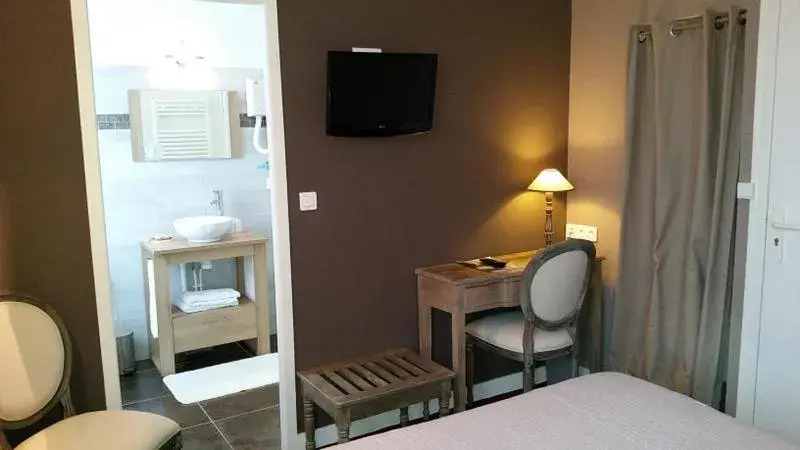 Single Room - single occupancy in hôtel restaurant Beau-rivage Single Room - single occupancy in hôtel restaurant Beau-rivage