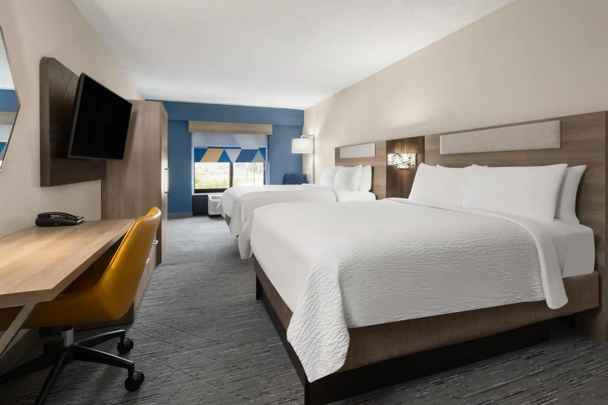 Standard Room with Two Queen Beds in Holiday Inn Express & Suites Sebring by IHG Standard Room with Two Queen Beds in Holiday Inn Express & Suites Sebring by IHG